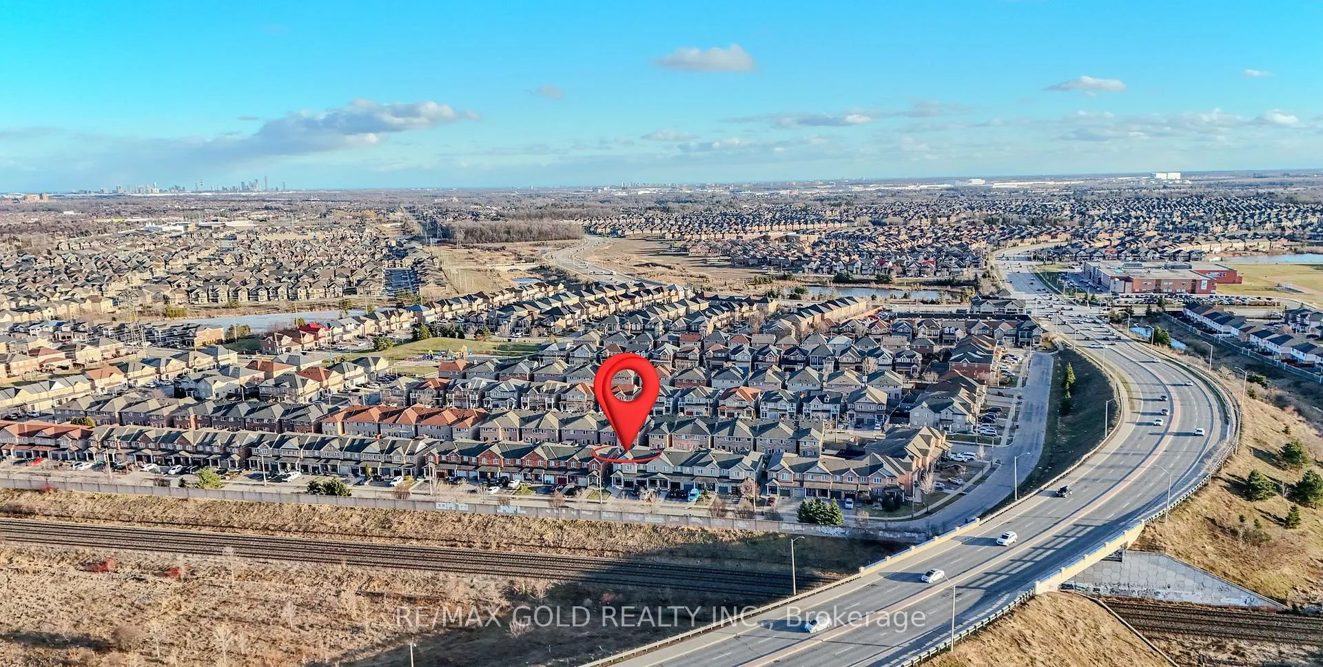 Photo 7 of 109 Crystal Glen Crescent, Brampton, Credit Valley — HOMEH