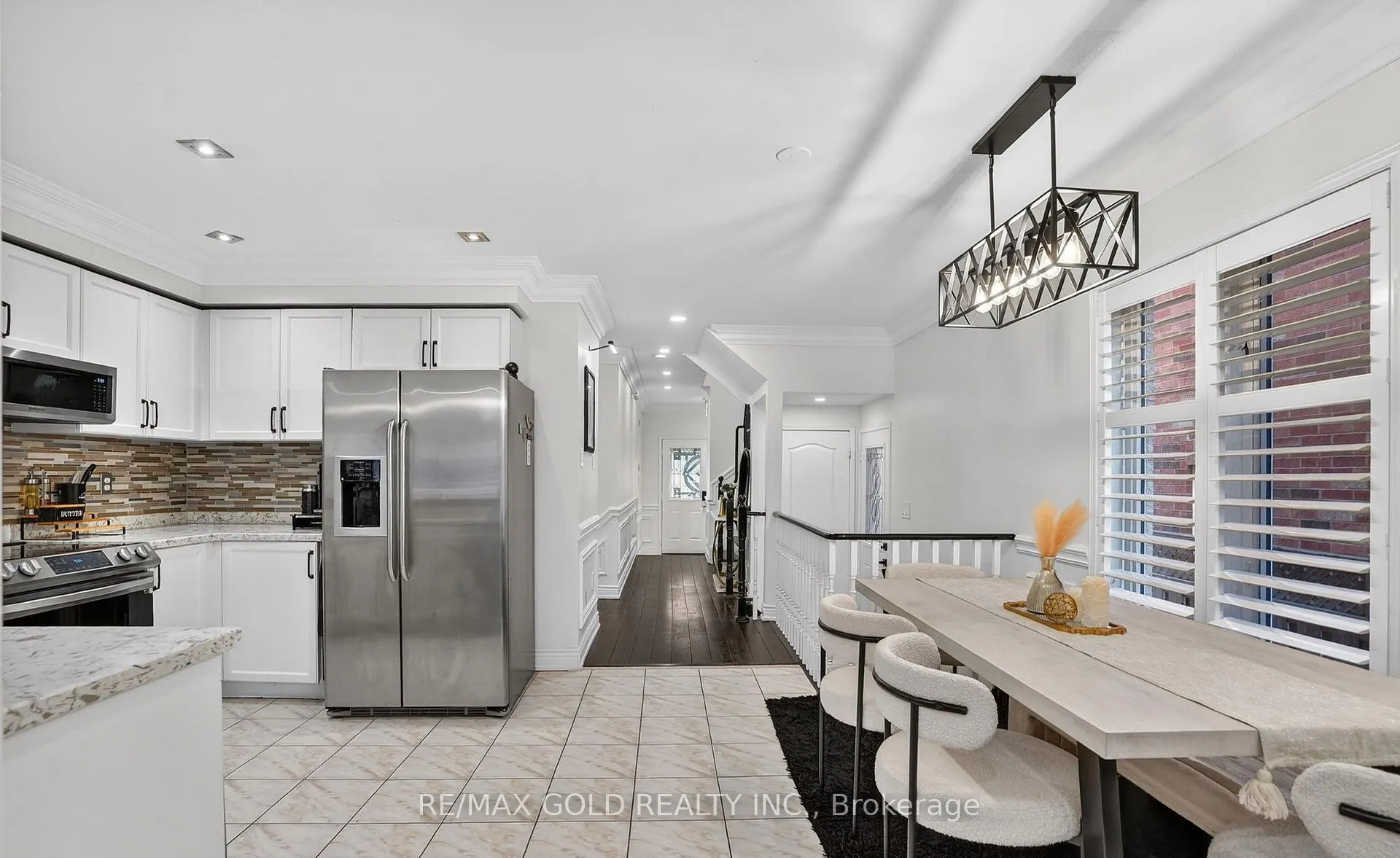 Photo 16 of 109 Crystal Glen Crescent, Brampton, Credit Valley — HOMEH