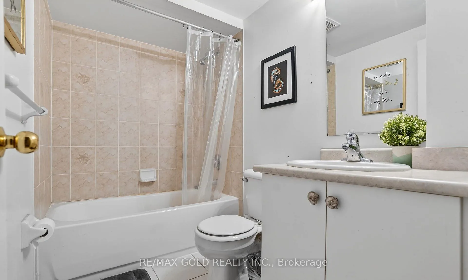 Photo 24 of 109 Crystal Glen Crescent, Brampton, Credit Valley — HOMEH
