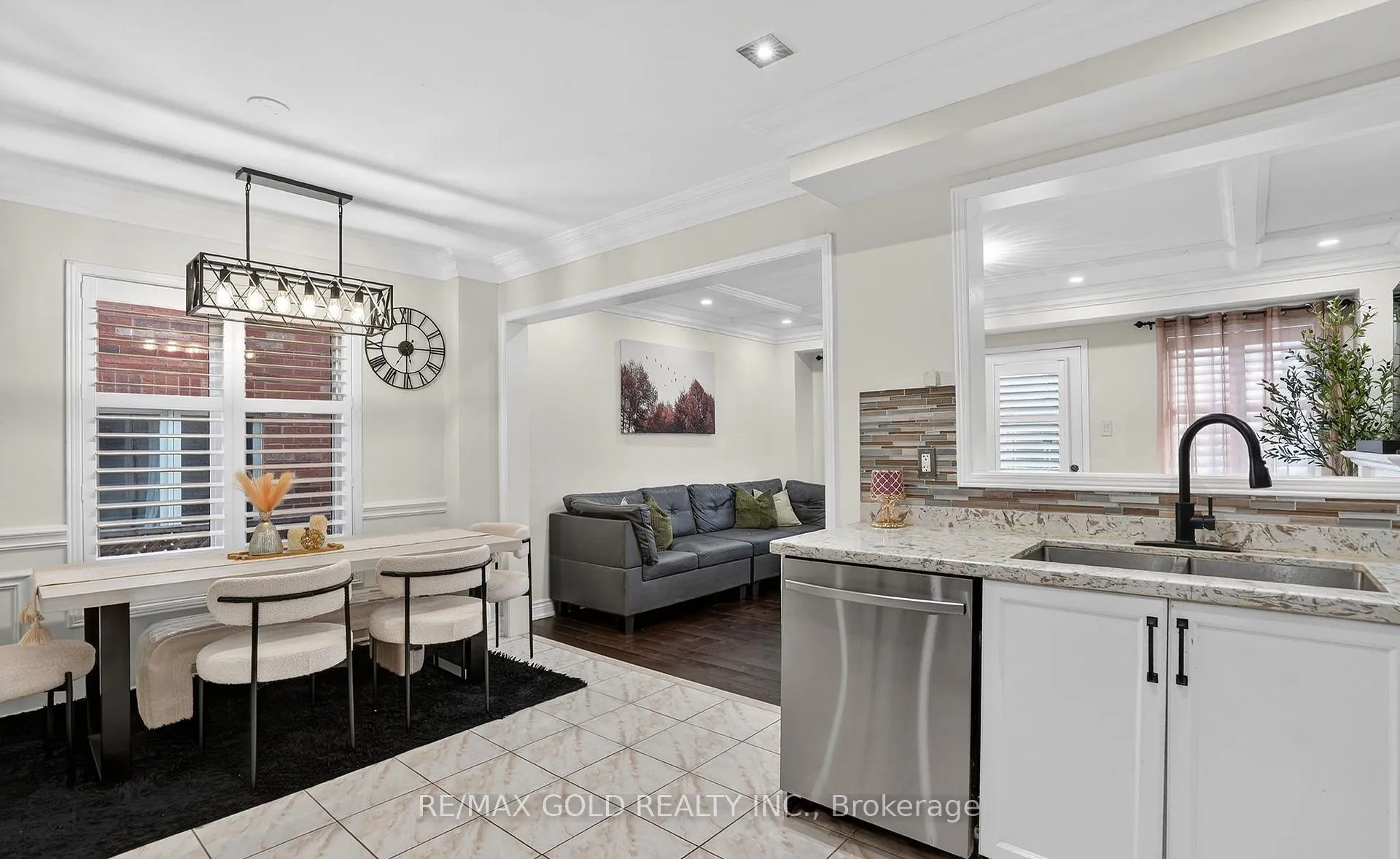 Photo 33 of 109 Crystal Glen Crescent, Brampton, Credit Valley — HOMEH