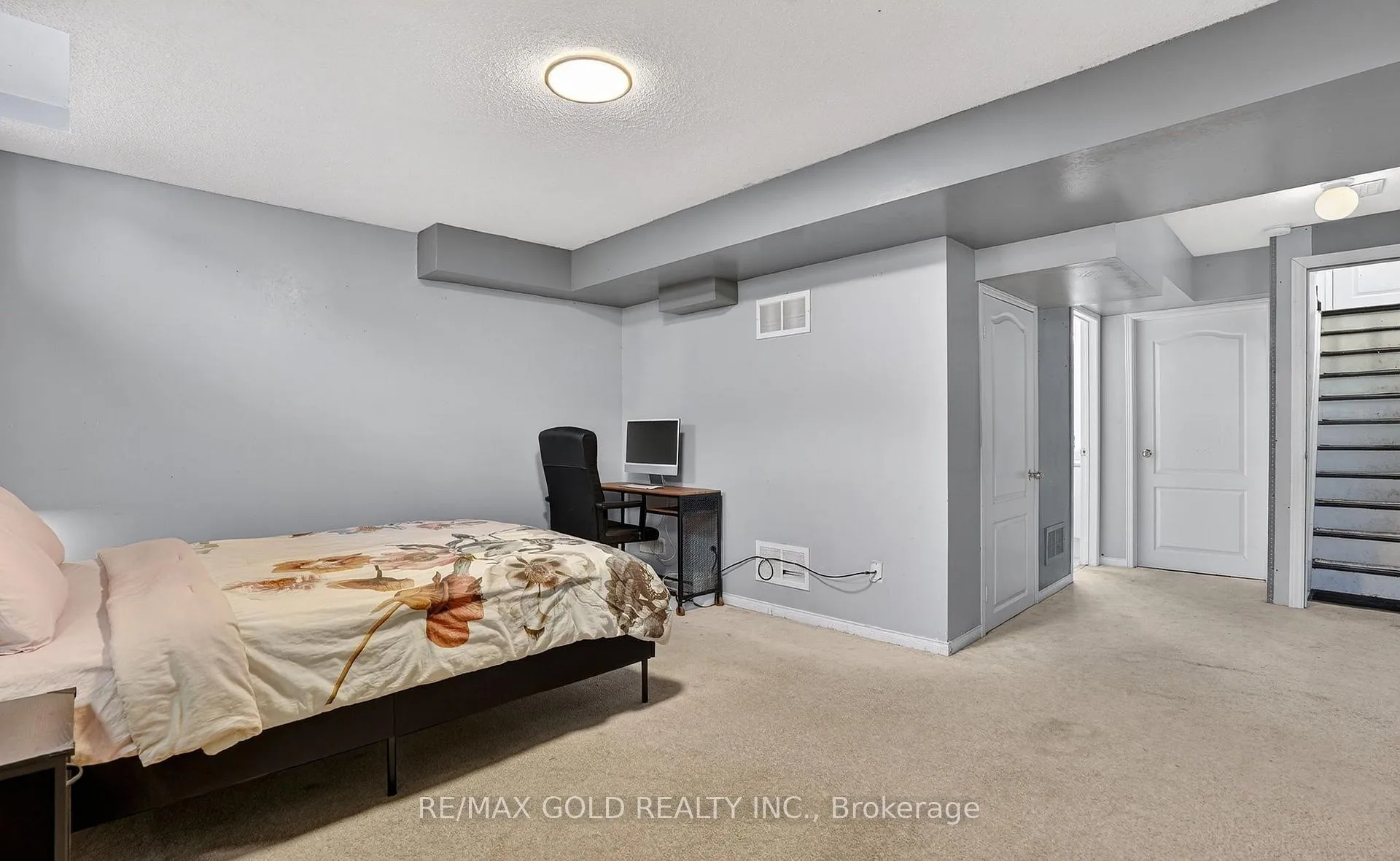 Photo 38 of 109 Crystal Glen Crescent, Brampton, Credit Valley — HOMEH