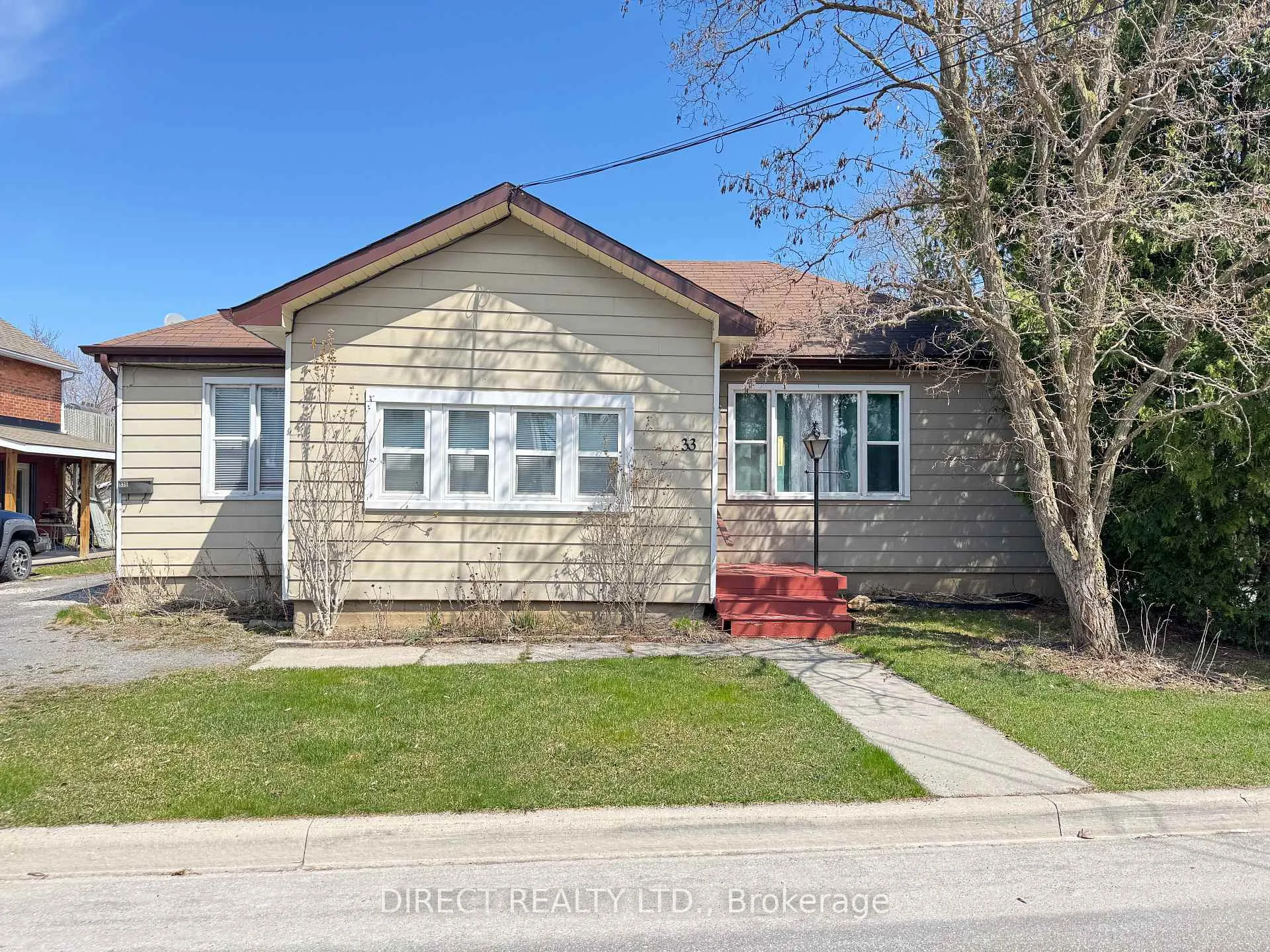 Photo 2 of 33 Sinclair Street, Belleville, Belleville Ward — HOMEH