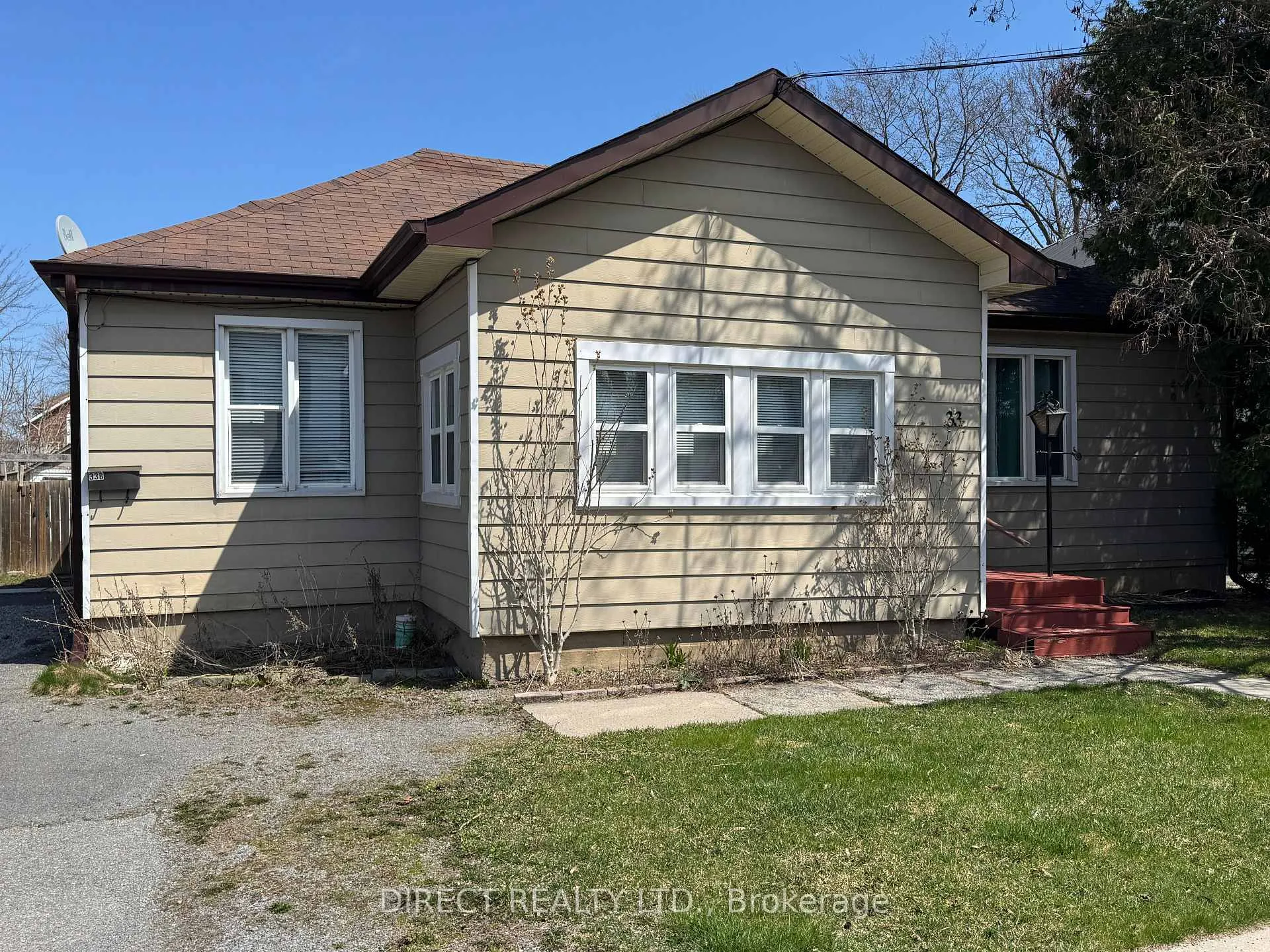 Photo 4 of 33 Sinclair Street, Belleville, Belleville Ward — HOMEH
