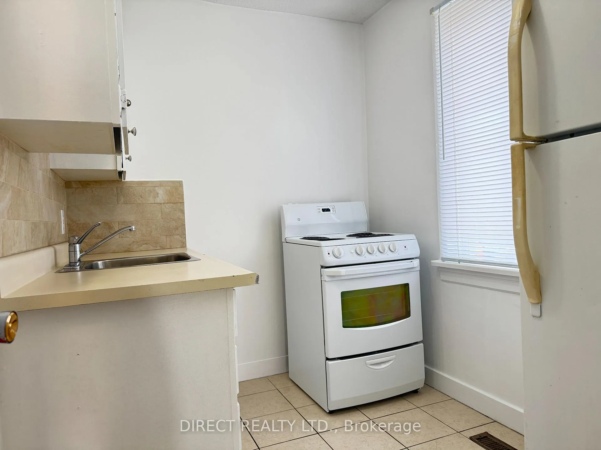 Photo 26 of 33 Sinclair Street, Belleville, Belleville Ward — HOMEH
