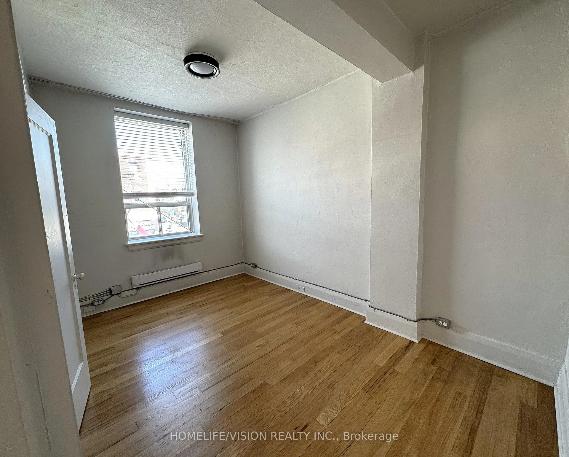 Photo 7 of Unit Apt #1, 555 Danforth Avenue, Toronto, North Riverdale — HOMEH