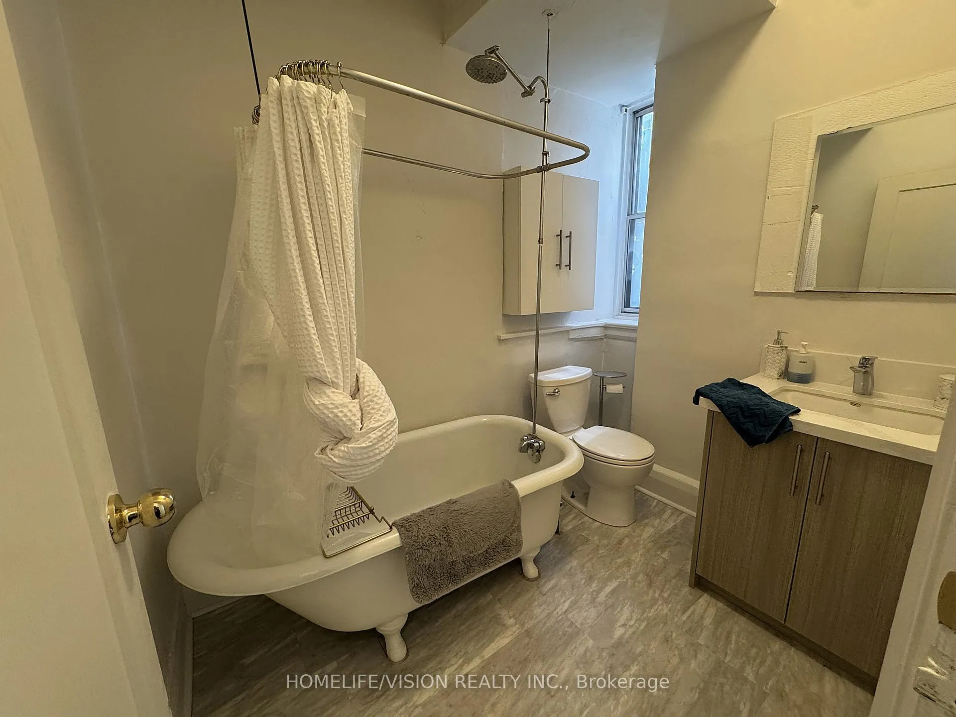 Photo 9 of Unit Apt #1, 555 Danforth Avenue, Toronto, North Riverdale — HOMEH