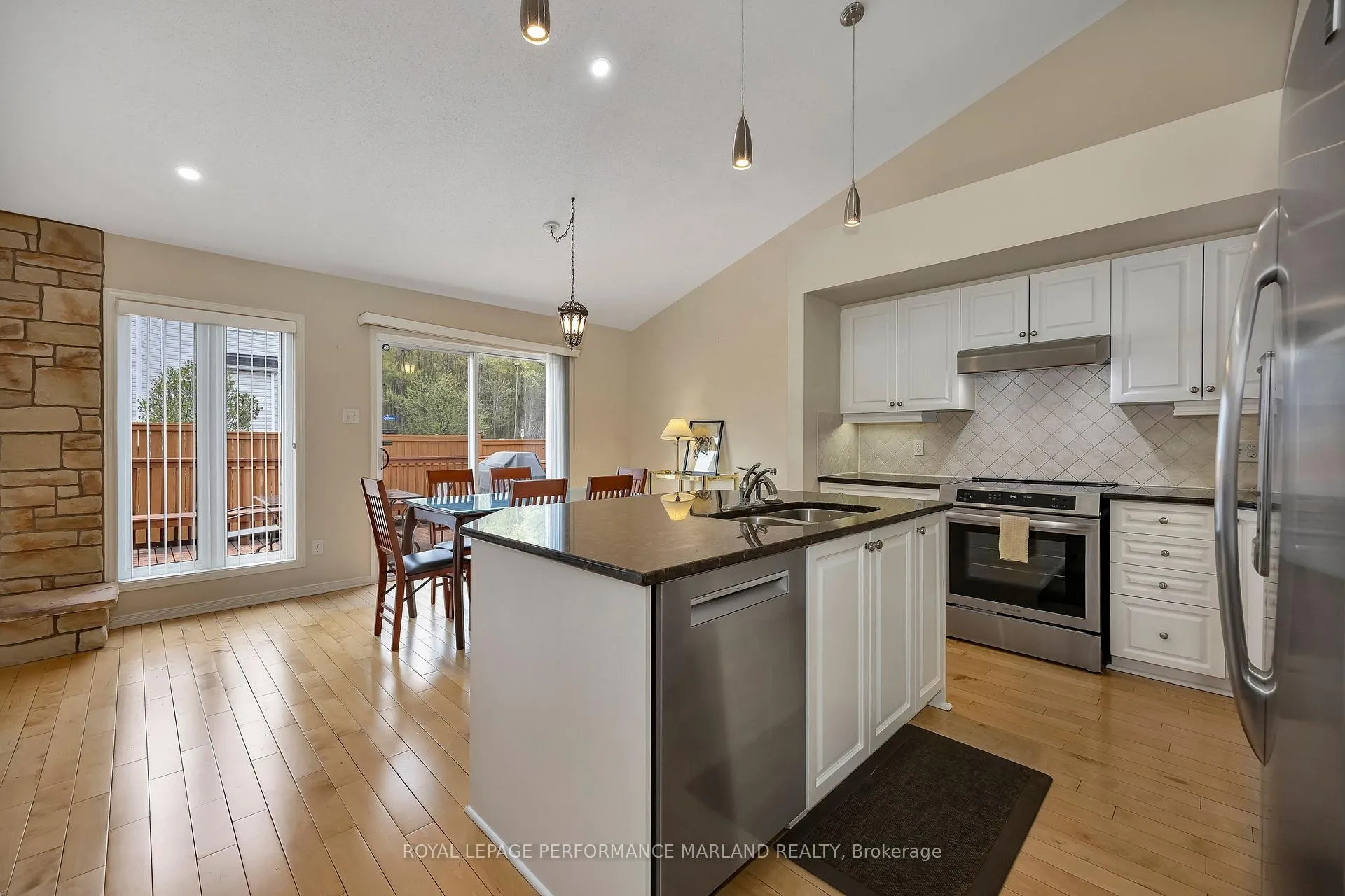 Photo 9 of 30 Yorkwood Place, Ottawa, Barrhaven - Strandherd — HOMEH
