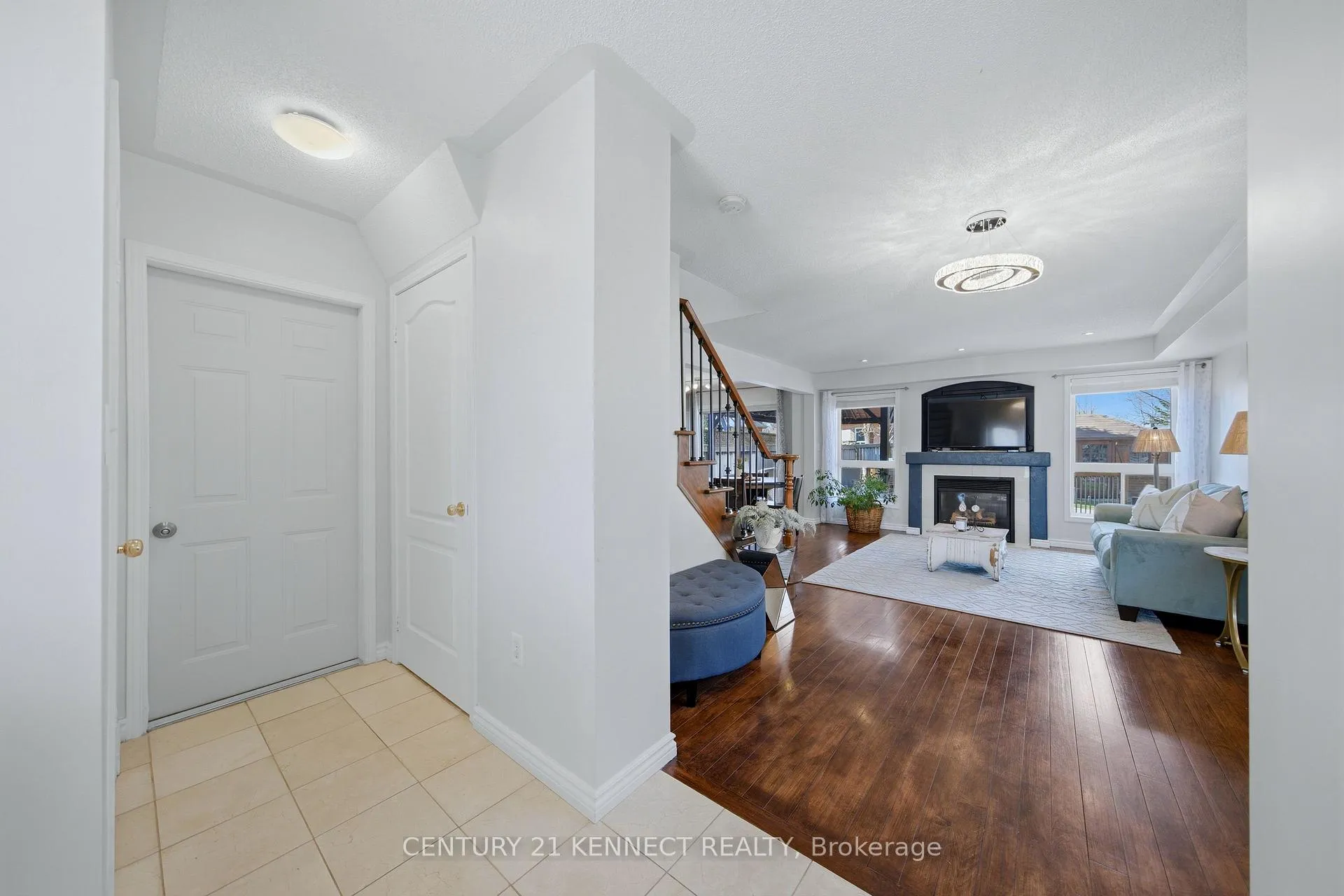 Photo 3 of 1644 Samuelson Circle, Mississauga, Meadowvale Village — HOMEH