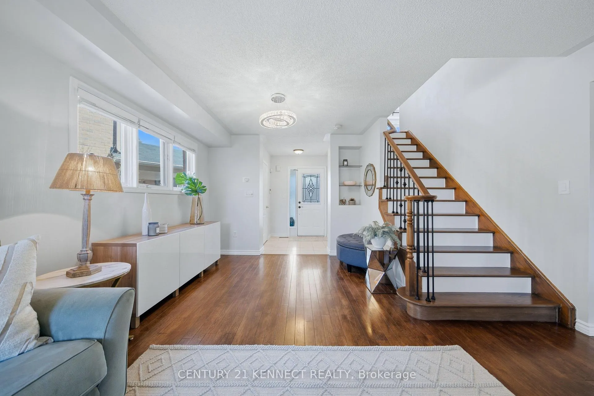 Photo 4 of 1644 Samuelson Circle, Mississauga, Meadowvale Village — HOMEH