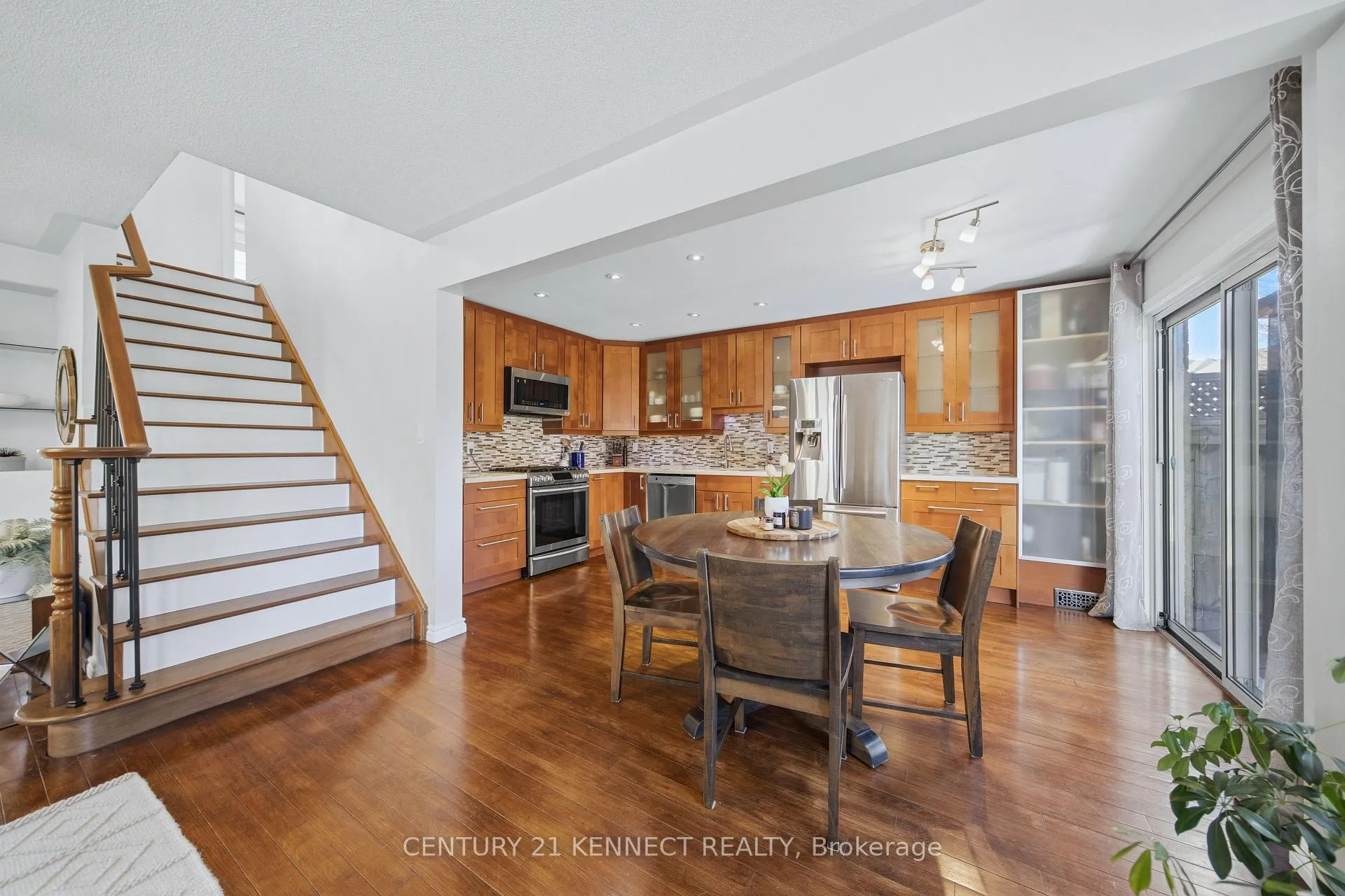 Photo 8 of 1644 Samuelson Circle, Mississauga, Meadowvale Village — HOMEH