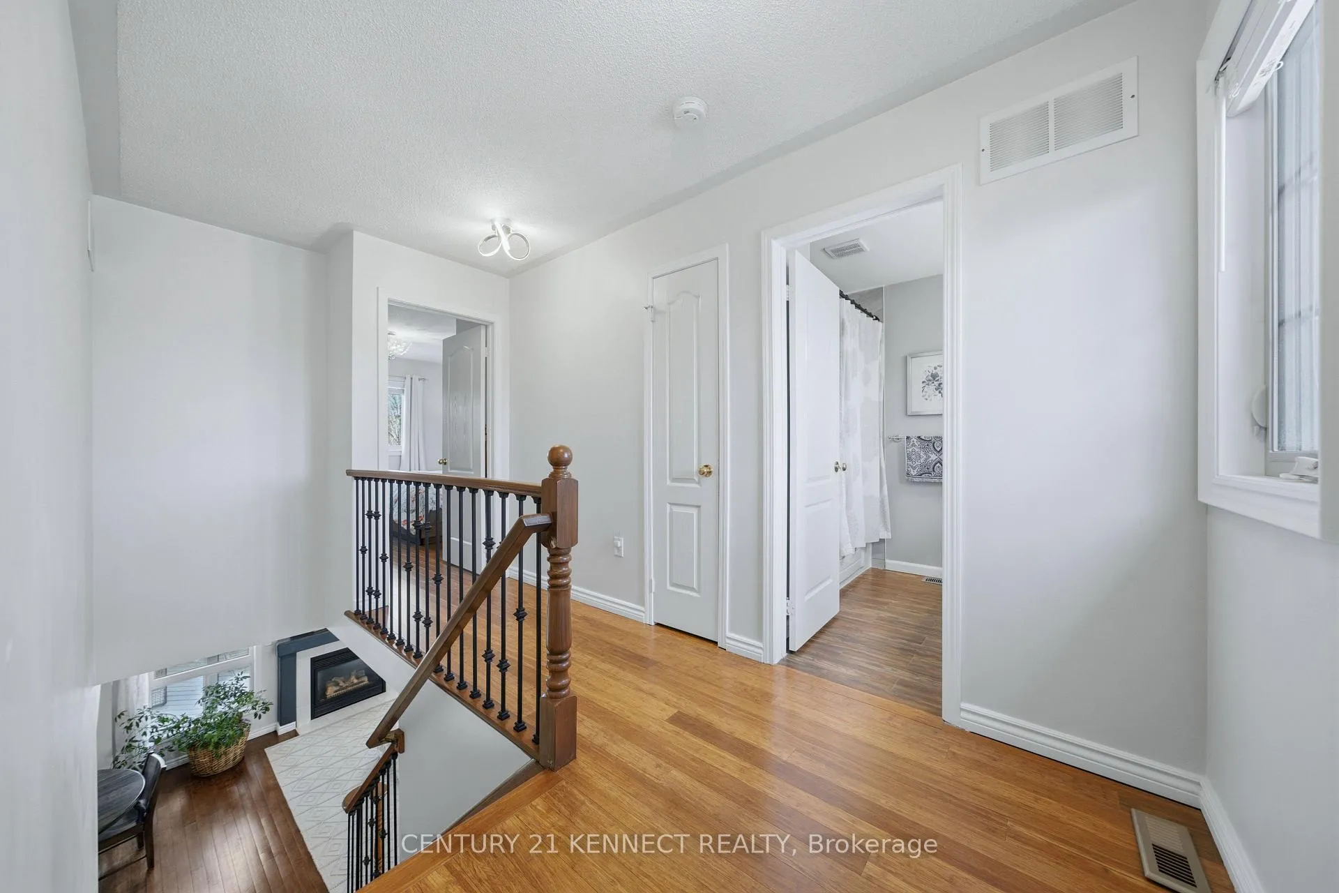 Photo 11 of 1644 Samuelson Circle, Mississauga, Meadowvale Village — HOMEH