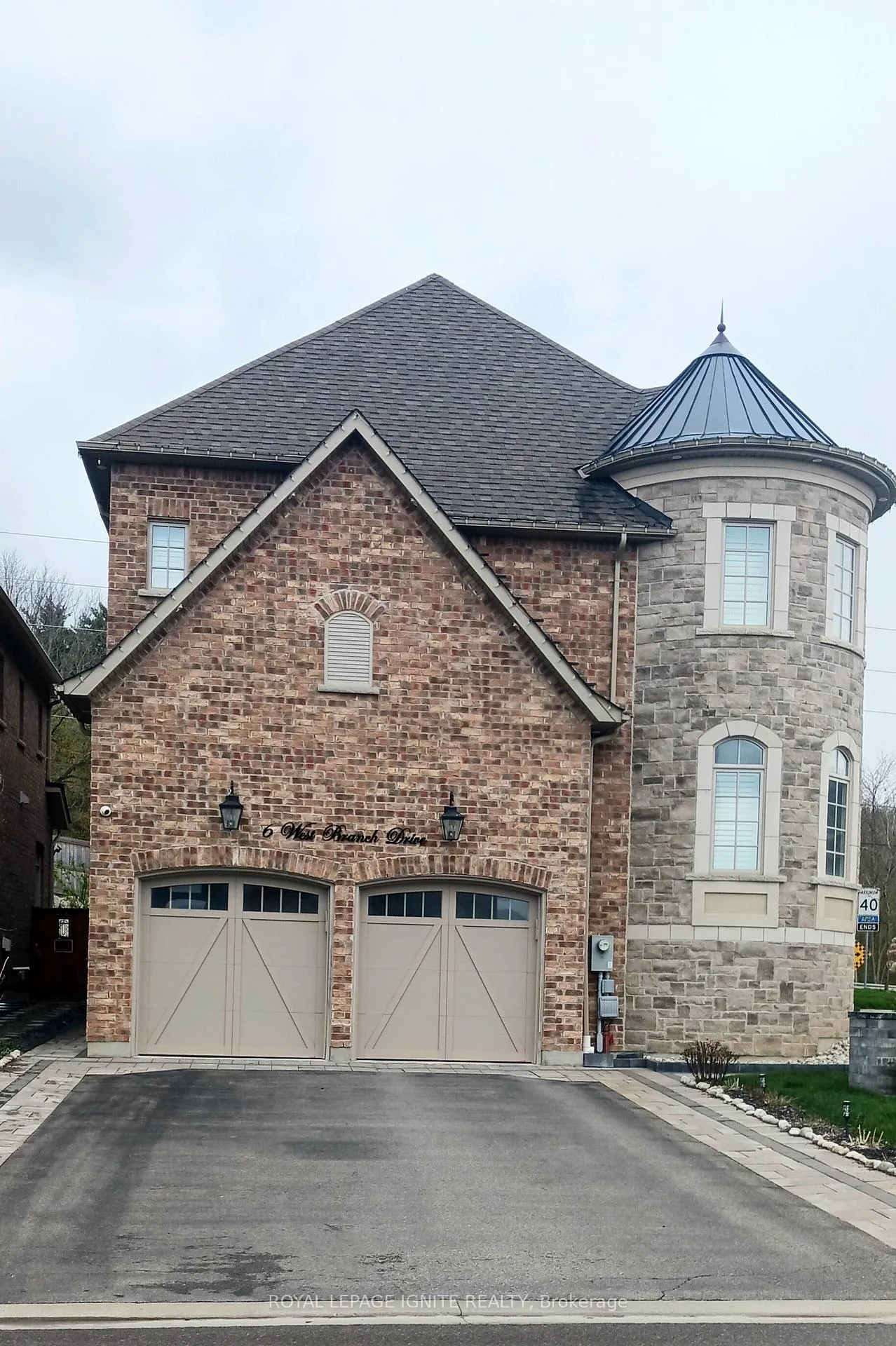 Photo 1 of 6 West Branch Drive, Halton Hills, Georgetown — HOMEH