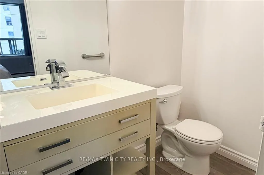 Photo 10 of Unit 1605, 35 Green Valley Drive, Kitchener, Pioneer Park — HOMEH
