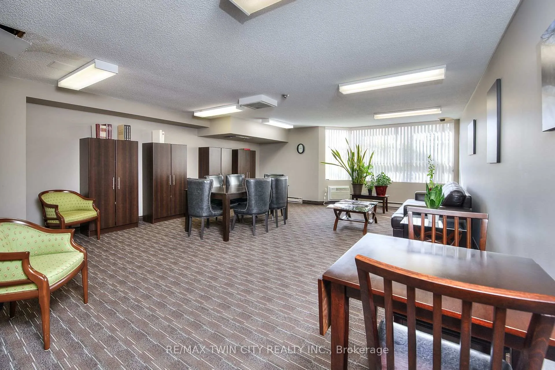 Photo 15 of Unit 1605, 35 Green Valley Drive, Kitchener, Pioneer Park — HOMEH