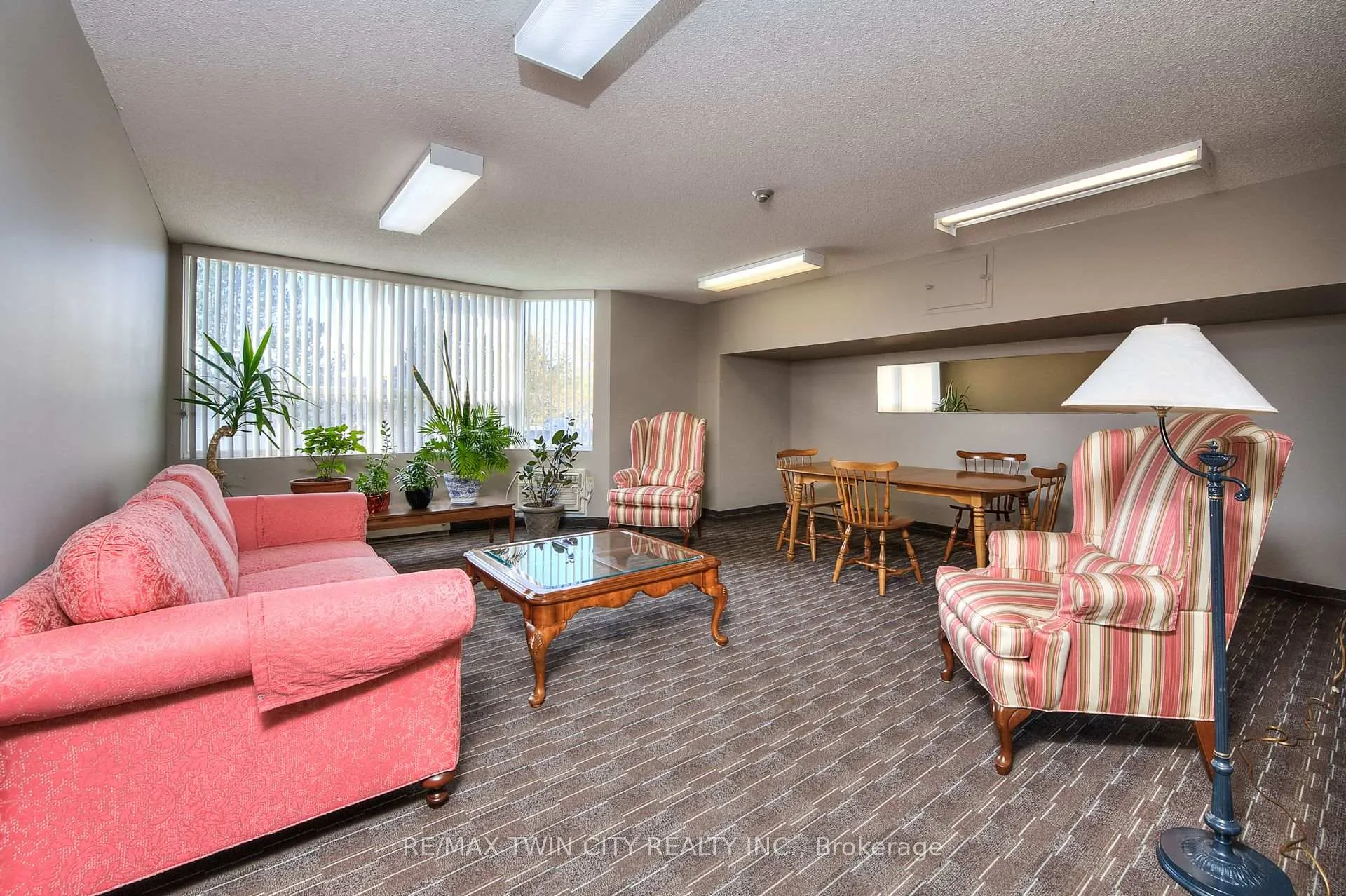 Photo 16 of Unit 1605, 35 Green Valley Drive, Kitchener, Pioneer Park — HOMEH