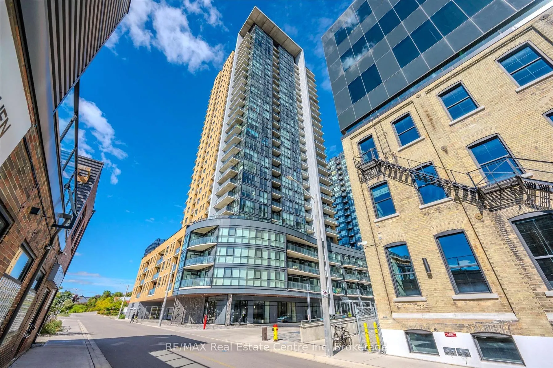 Photo 2 of Unit 1209, 108 Garment Street, Kitchener — HOMEH