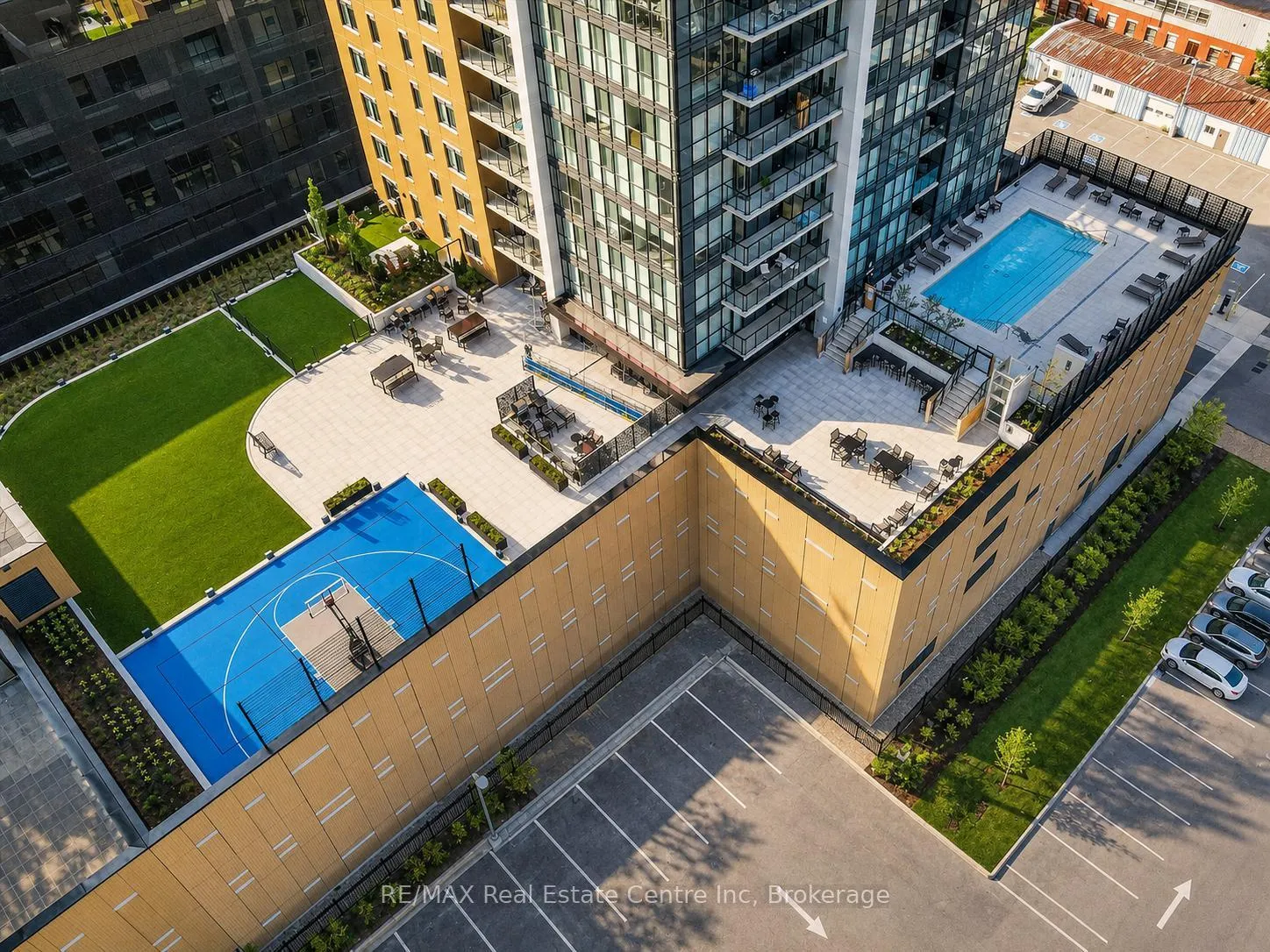 Photo 3 of Unit 1209, 108 Garment Street, Kitchener — HOMEH