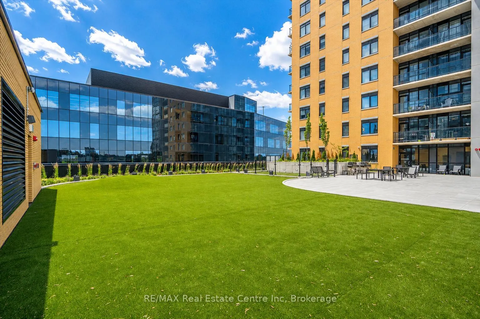 Photo 24 of Unit 1209, 108 Garment Street, Kitchener — HOMEH
