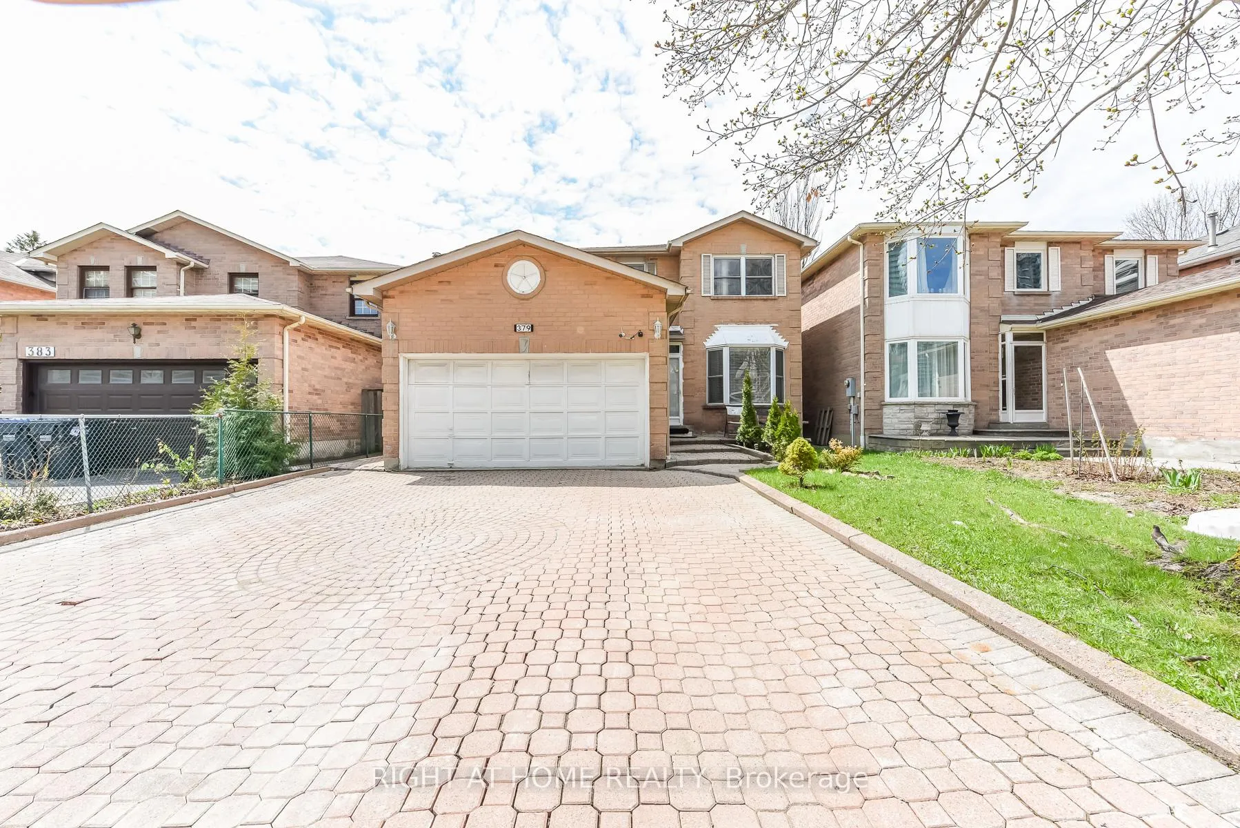 Photo 3 of 379 Wallenberg Crescent, Mississauga, Creditview — HOMEH