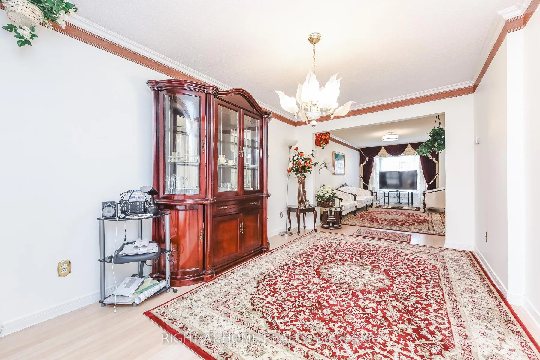 Photo 12 of 379 Wallenberg Crescent, Mississauga, Creditview — HOMEH