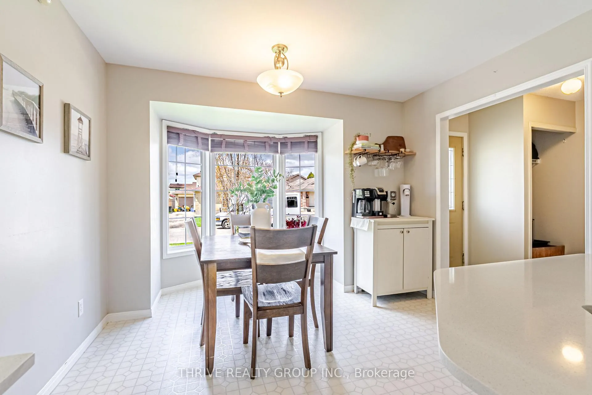 Photo 5 of 178 Vaubois Place, London, East I — HOMEH