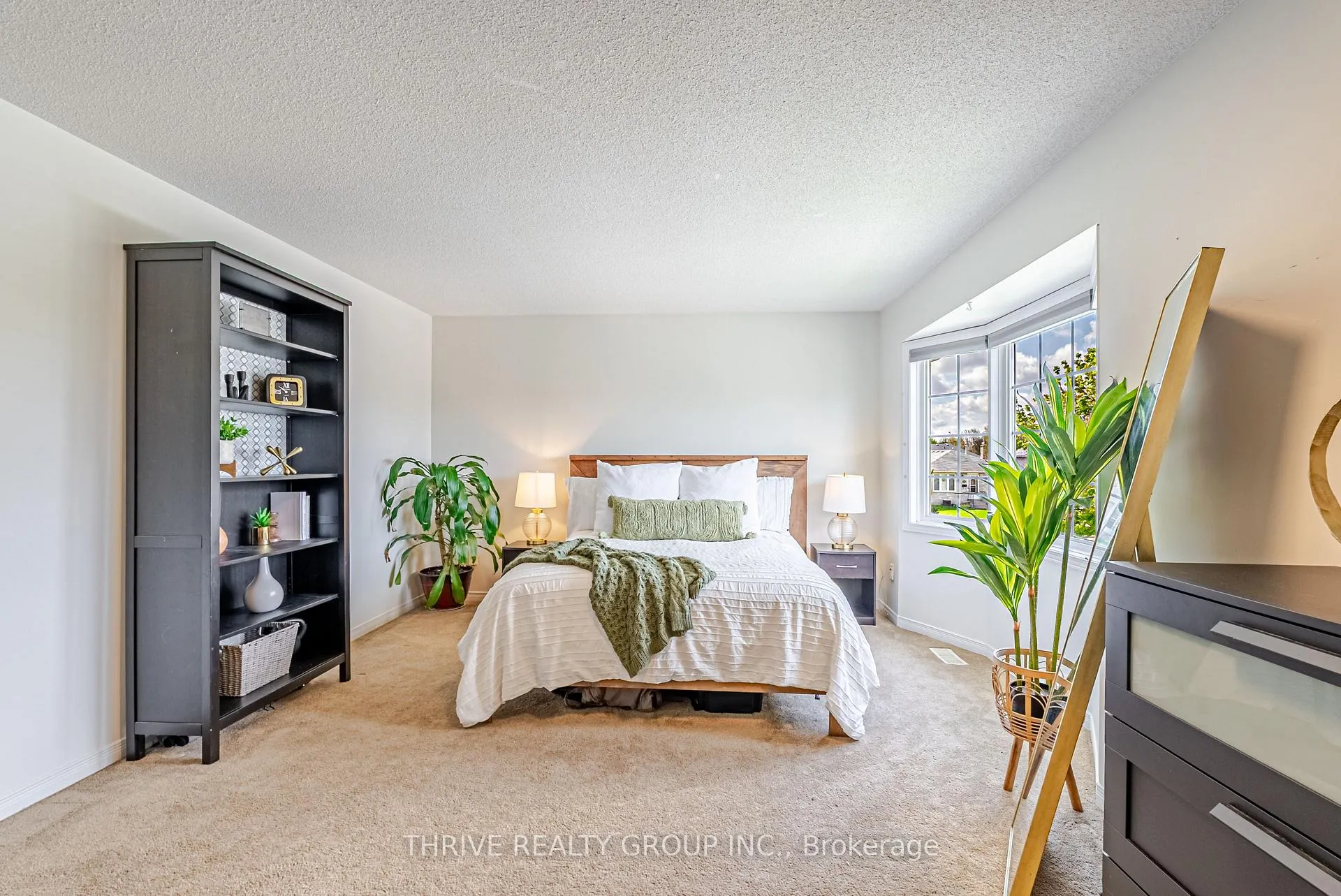 Photo 16 of 178 Vaubois Place, London, East I — HOMEH