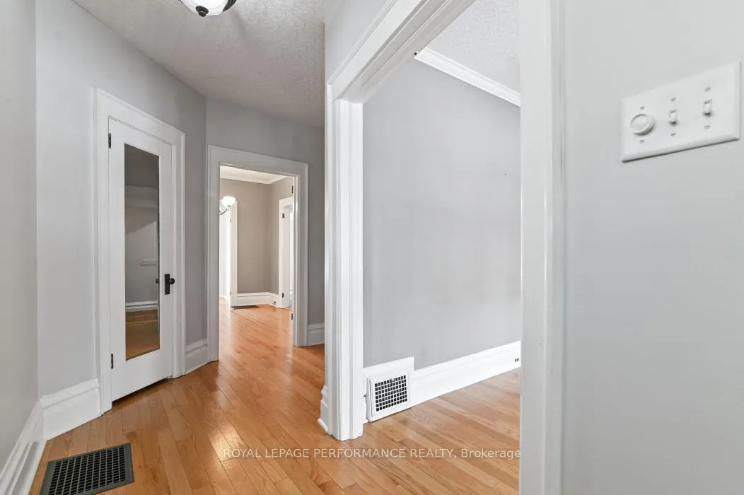 Photo 4 of 113 Fourth Avenue, Ottawa, Glebe — HOMEH