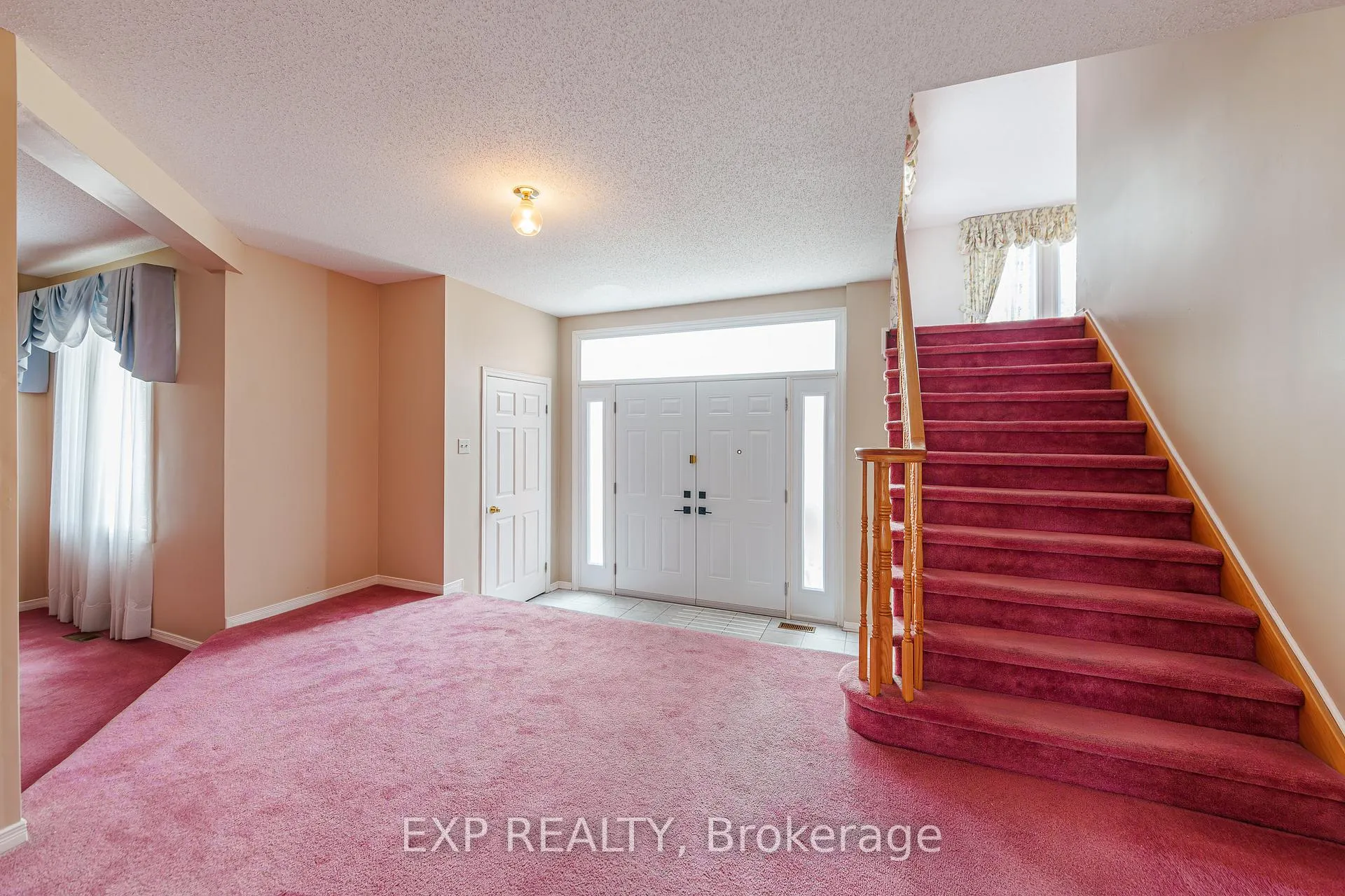 Photo 2 of 1399 Cheverny Crescent, Ottawa, Fallingbrook/Ridgemount — HOMEH