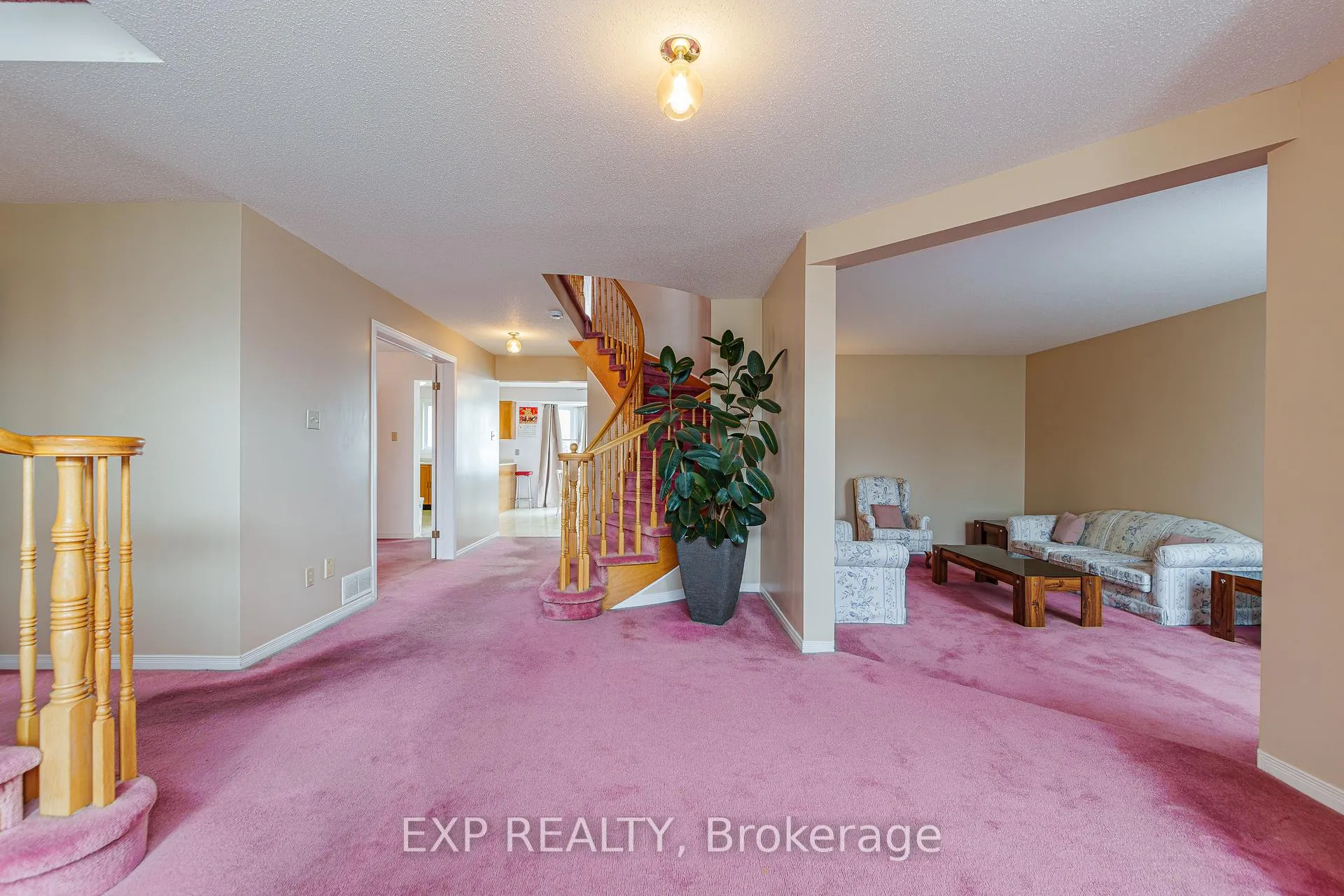 Photo 4 of 1399 Cheverny Crescent, Ottawa, Fallingbrook/Ridgemount — HOMEH