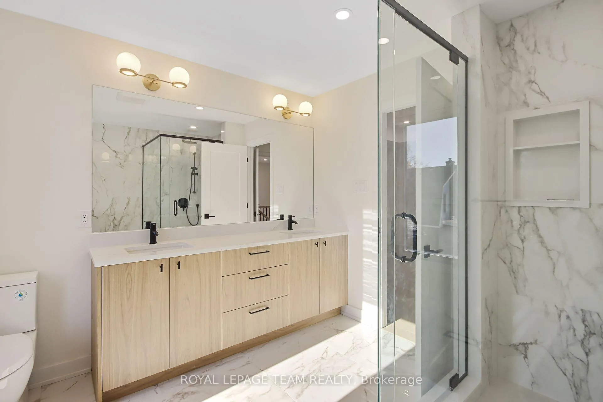 Photo 14 of Unit B/B2, 241 Breezehill Avenue, Ottawa, West Centre Town — HOMEH