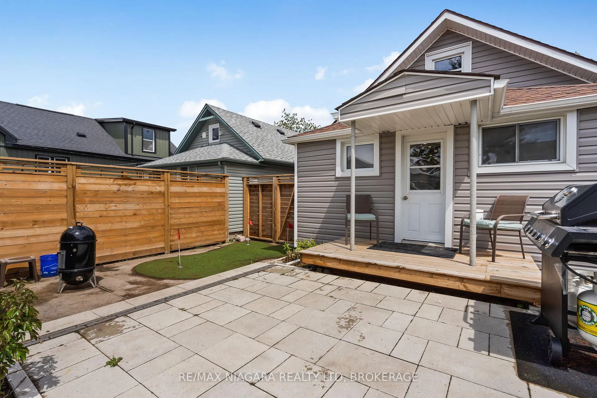 Photo 17 of 656 Steele Street, Port Colborne, Main Street — HOMEH