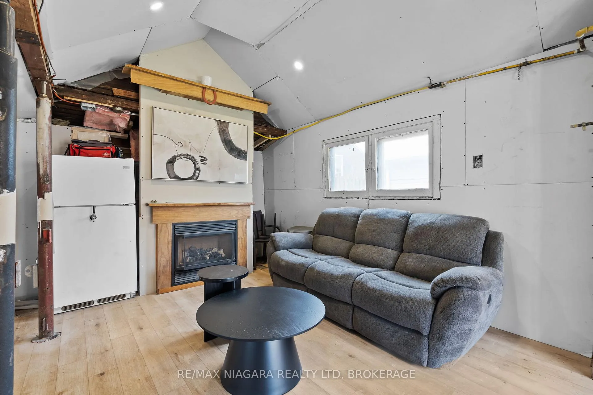Photo 20 of 656 Steele Street, Port Colborne, Main Street — HOMEH