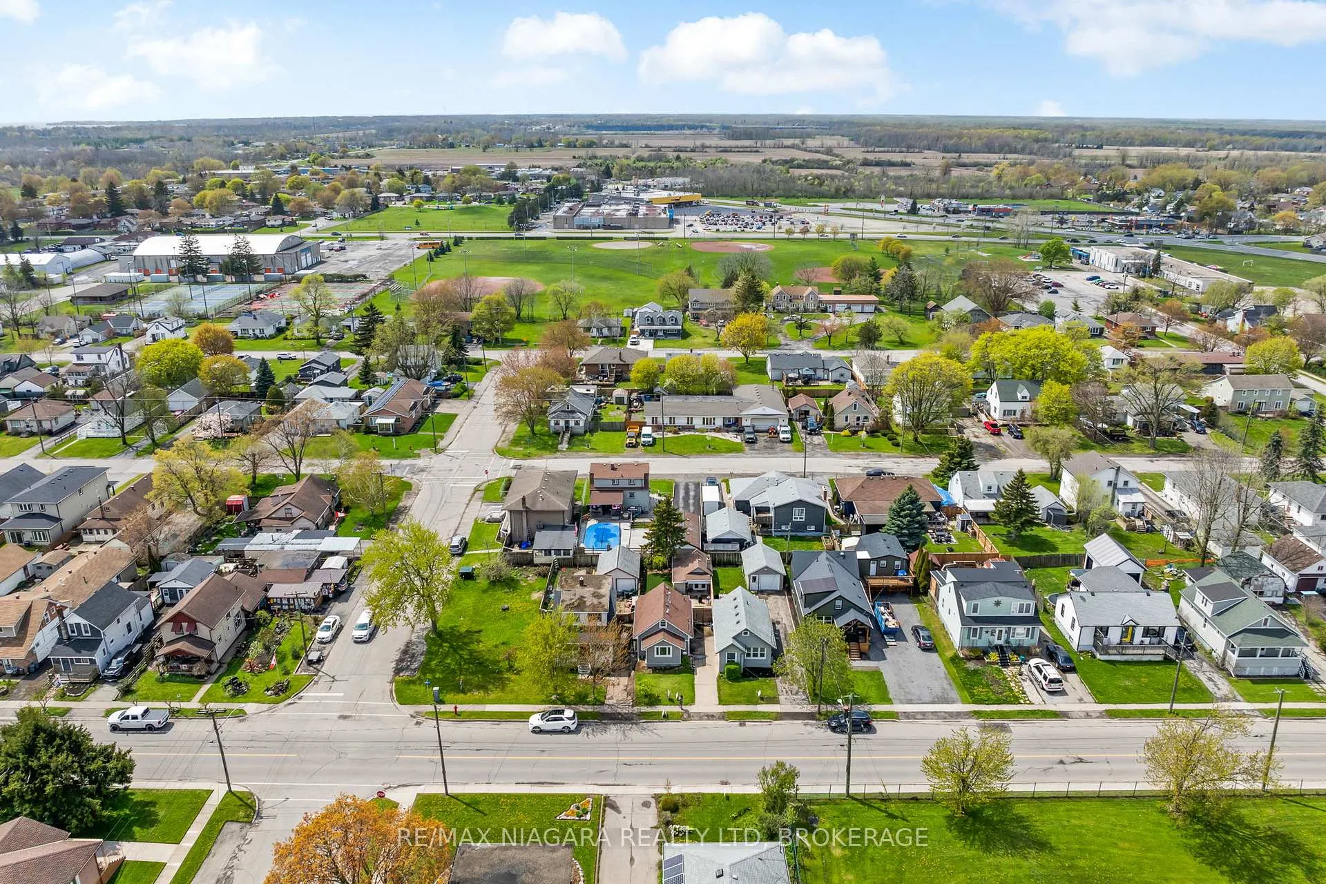 Photo 24 of 656 Steele Street, Port Colborne, Main Street — HOMEH