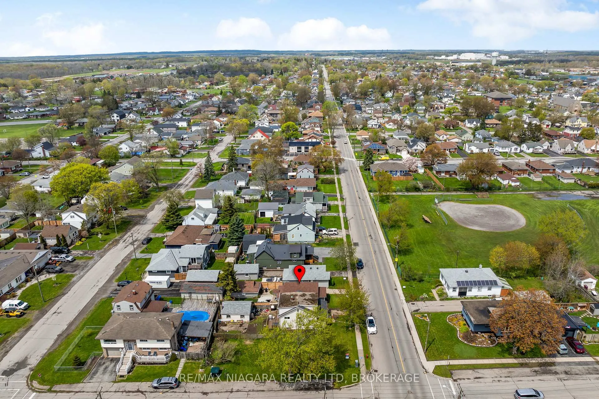 Photo 25 of 656 Steele Street, Port Colborne, Main Street — HOMEH