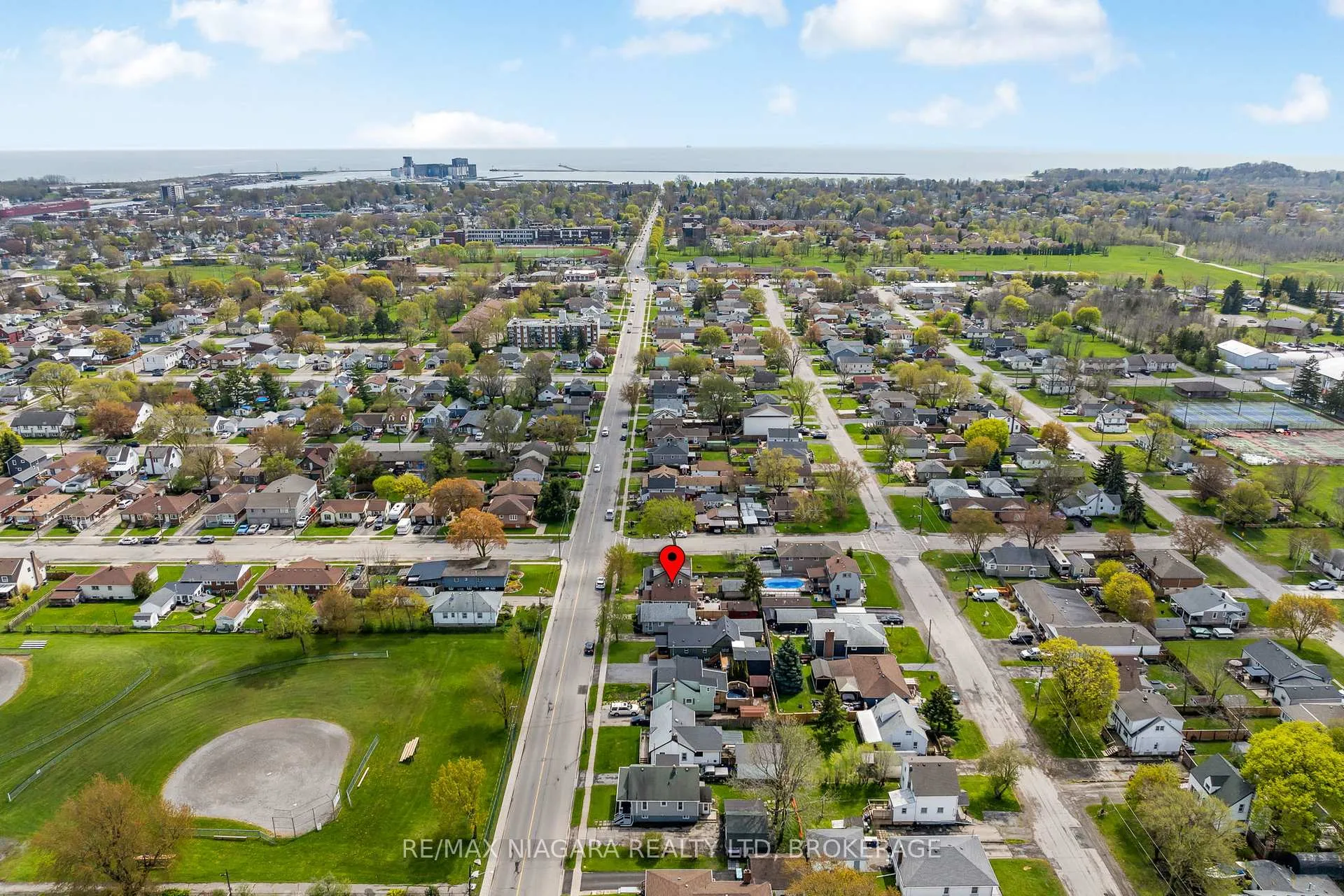 Photo 33 of 656 Steele Street, Port Colborne, Main Street — HOMEH