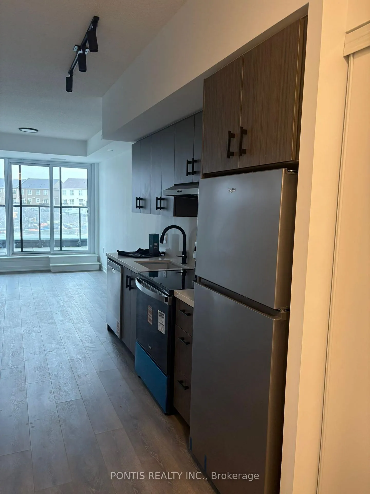 Photo 2 of Unit 201, 4878 Powers Common, Burlington, Alton — HOMEH