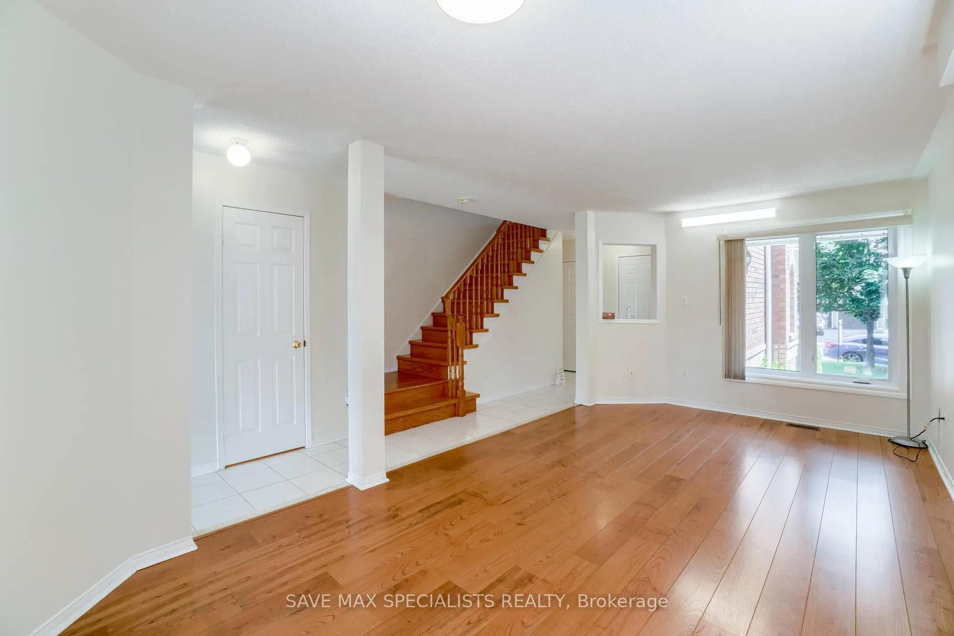 Photo 11 of 1401 Inuit Trail, Mississauga, Meadowvale Village — HOMEH