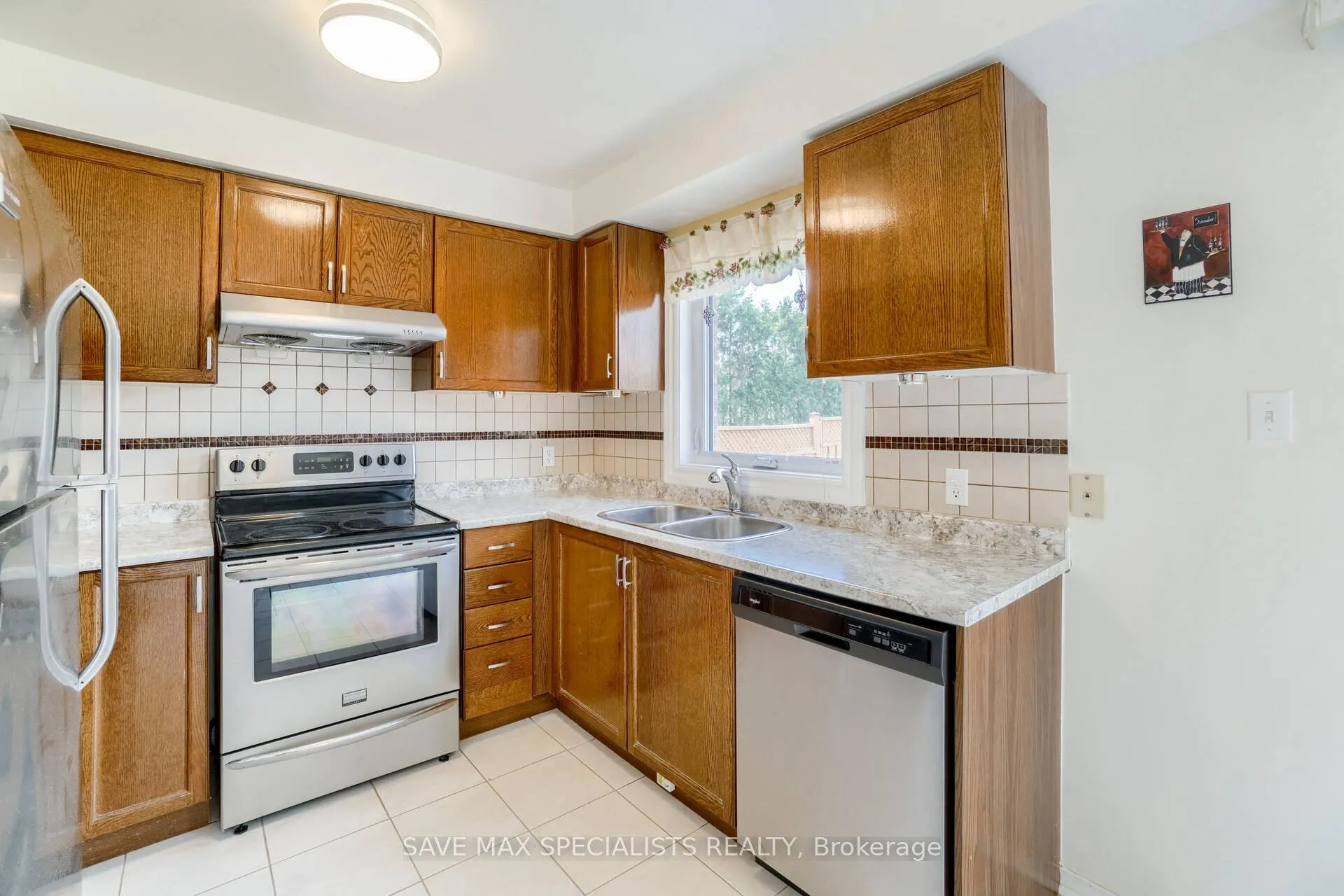 Photo 17 of 1401 Inuit Trail, Mississauga, Meadowvale Village — HOMEH