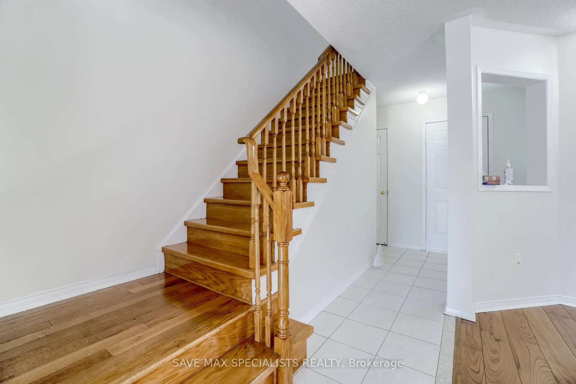 Photo 22 of 1401 Inuit Trail, Mississauga, Meadowvale Village — HOMEH