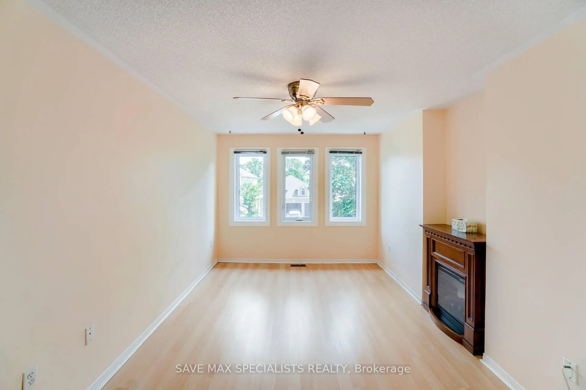 Photo 25 of 1401 Inuit Trail, Mississauga, Meadowvale Village — HOMEH