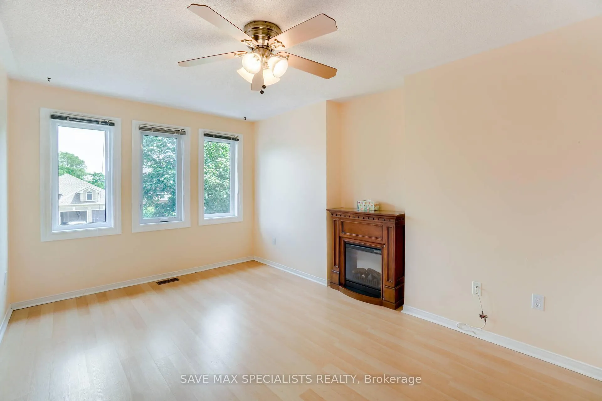 Photo 26 of 1401 Inuit Trail, Mississauga, Meadowvale Village — HOMEH