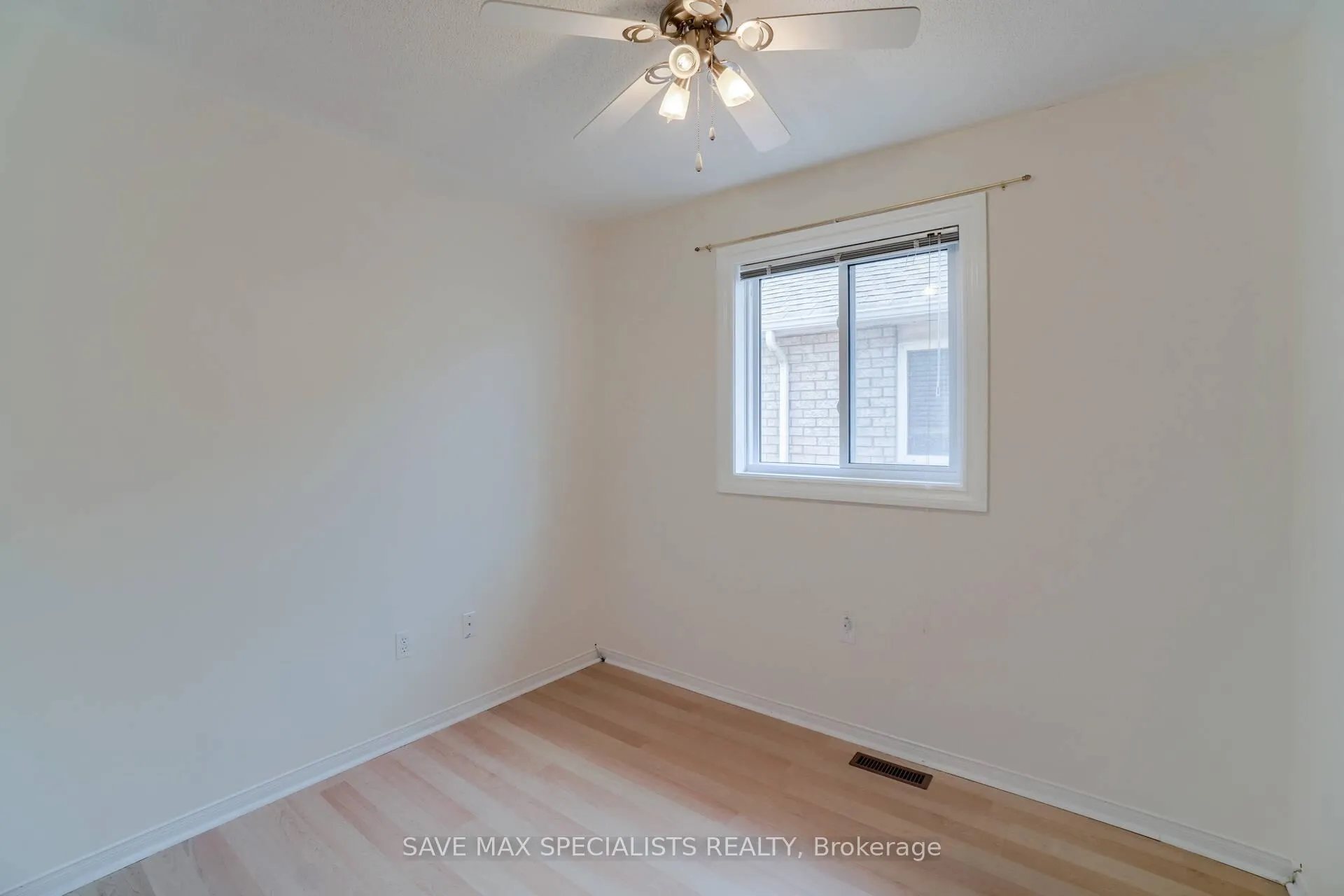 Photo 34 of 1401 Inuit Trail, Mississauga, Meadowvale Village — HOMEH
