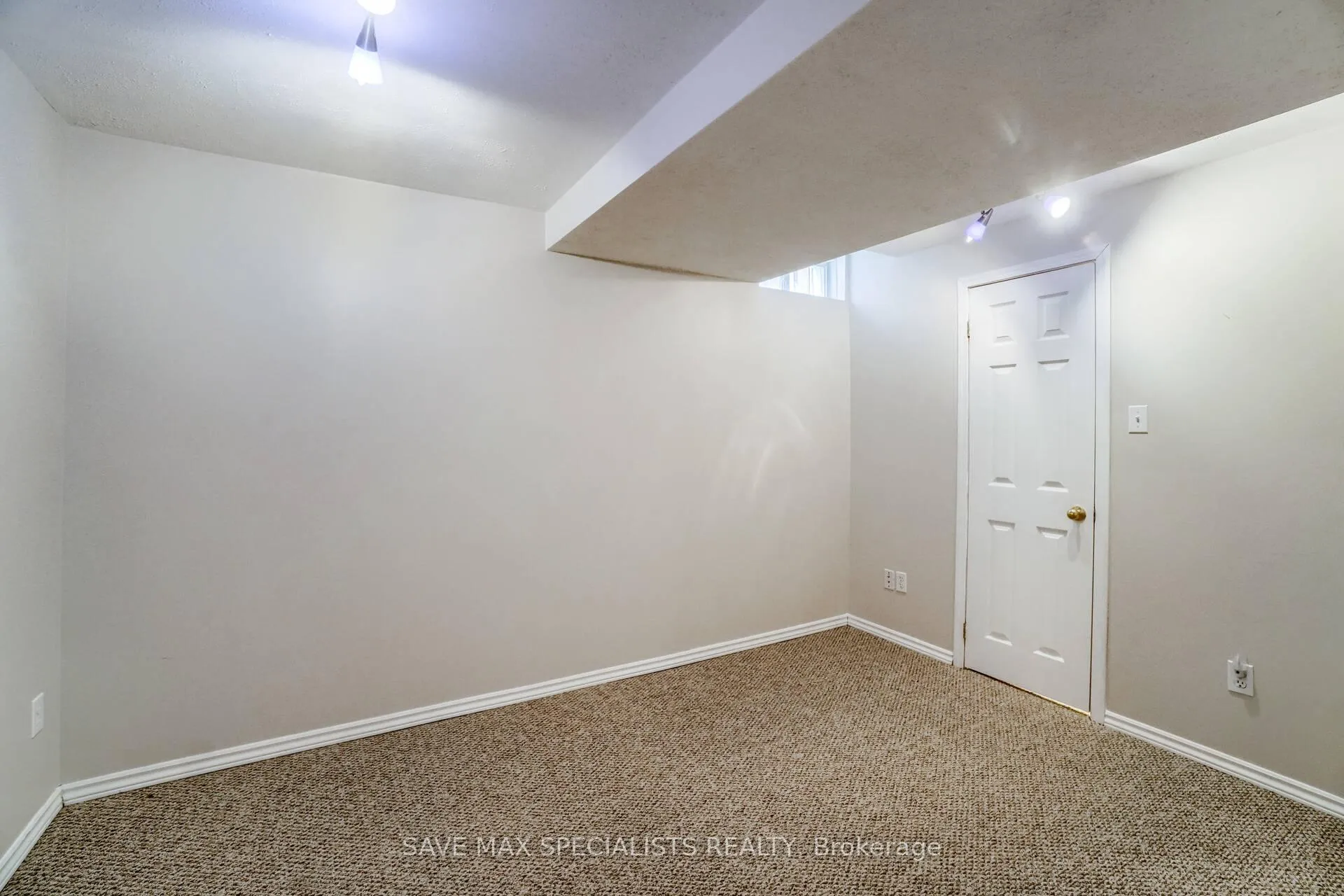 Photo 39 of 1401 Inuit Trail, Mississauga, Meadowvale Village — HOMEH