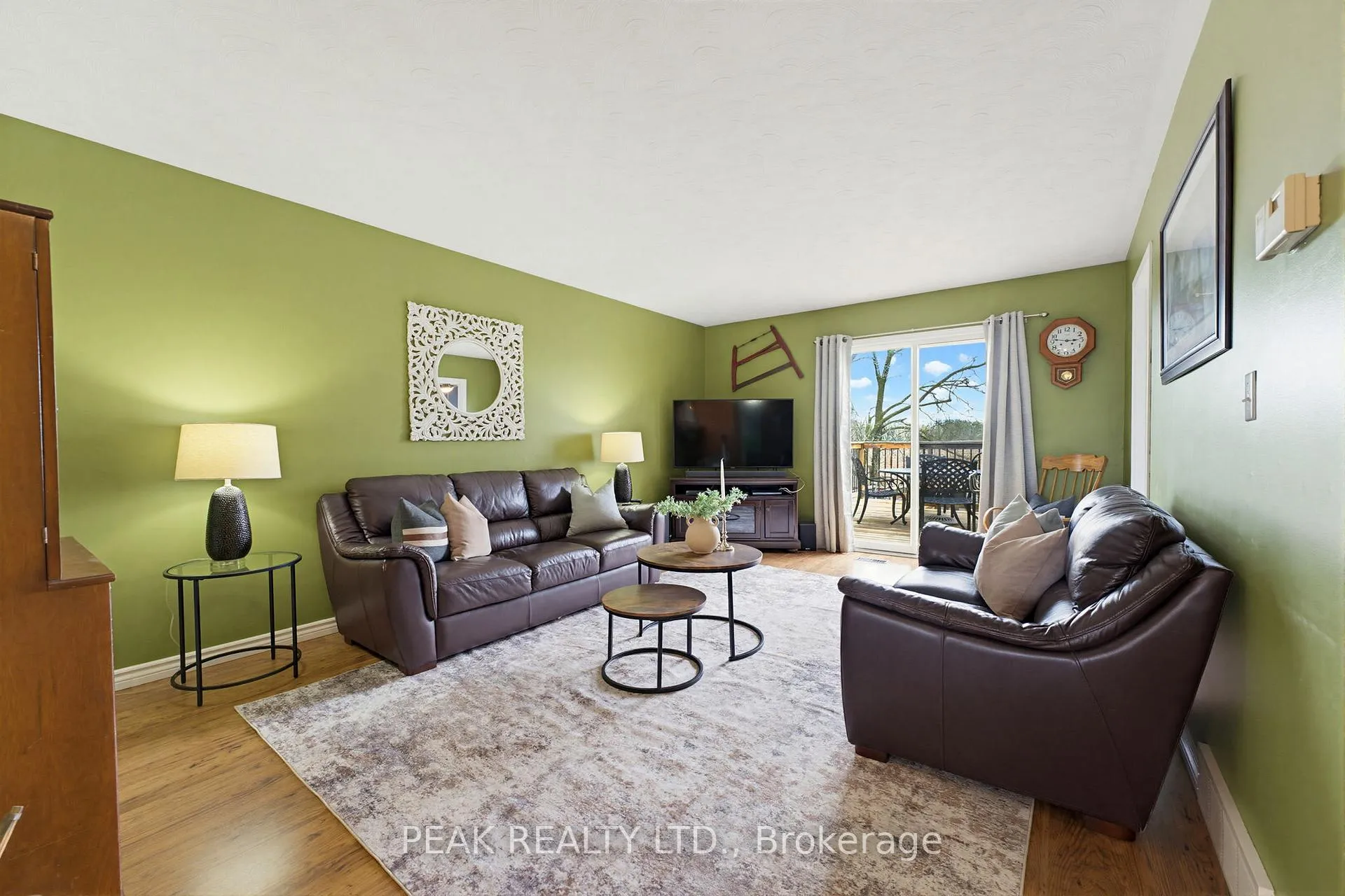 Photo 11 of 157 Whitlaw Way, Brant, Paris — HOMEH