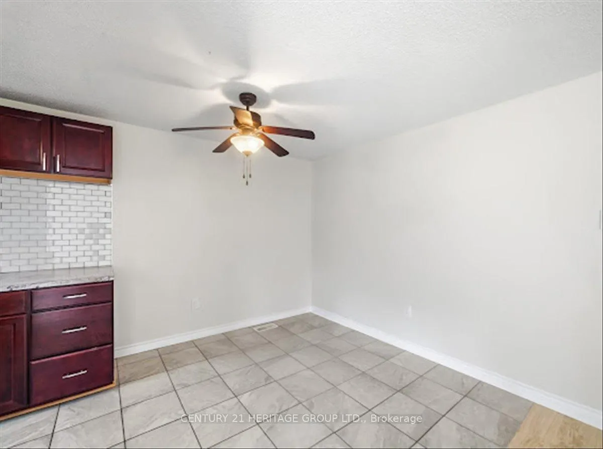 Photo 11 of Unit 110, 1 Shadowood Road, Barrie, Ardagh — HOMEH
