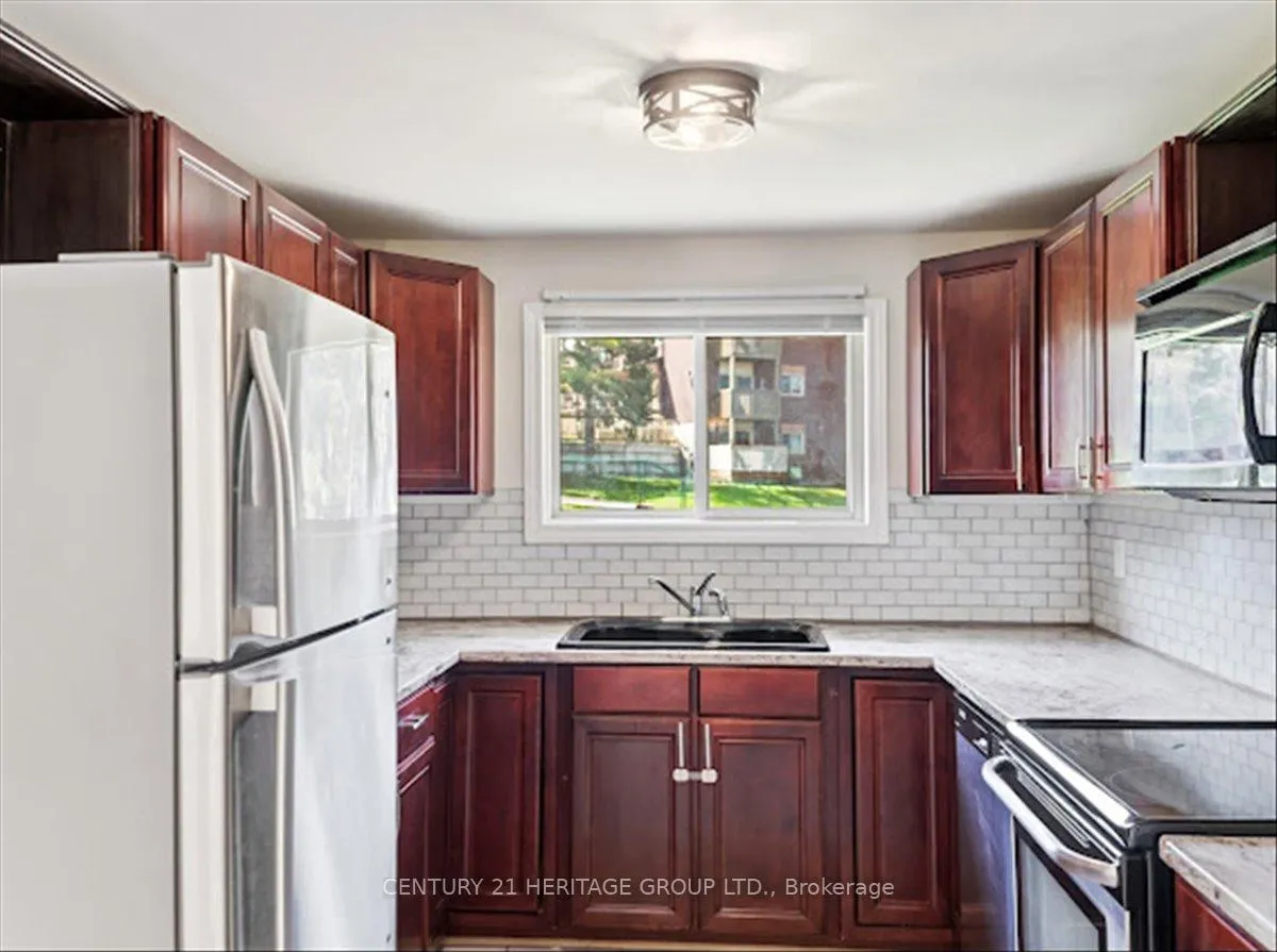 Photo 13 of Unit 110, 1 Shadowood Road, Barrie, Ardagh — HOMEH