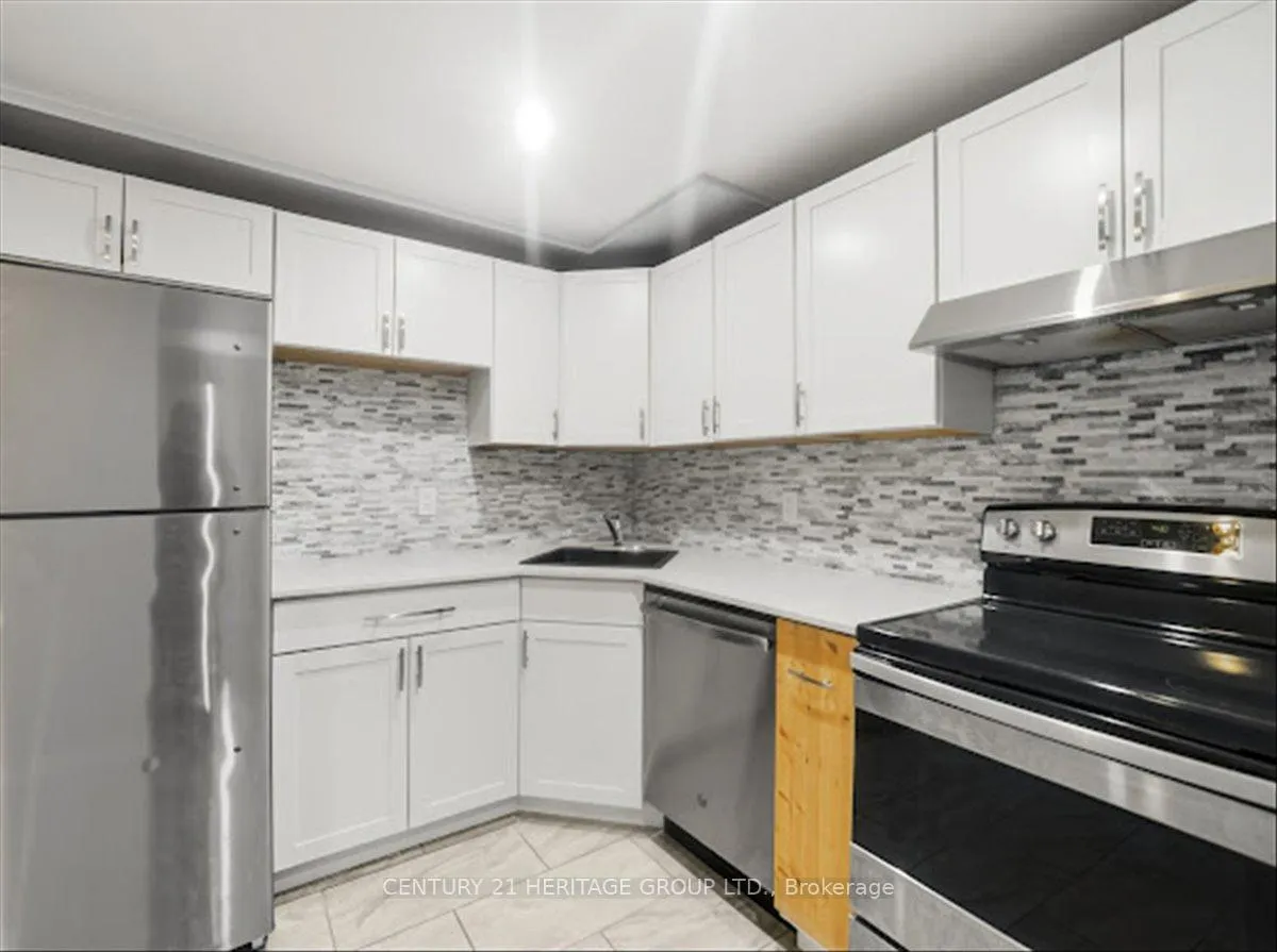 Photo 31 of Unit 110, 1 Shadowood Road, Barrie, Ardagh — HOMEH
