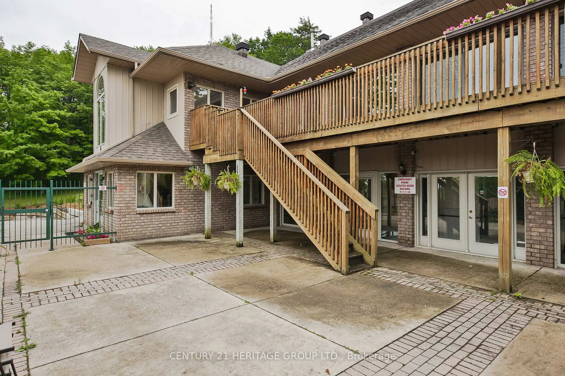 Photo 40 of Unit 110, 1 Shadowood Road, Barrie, Ardagh — HOMEH