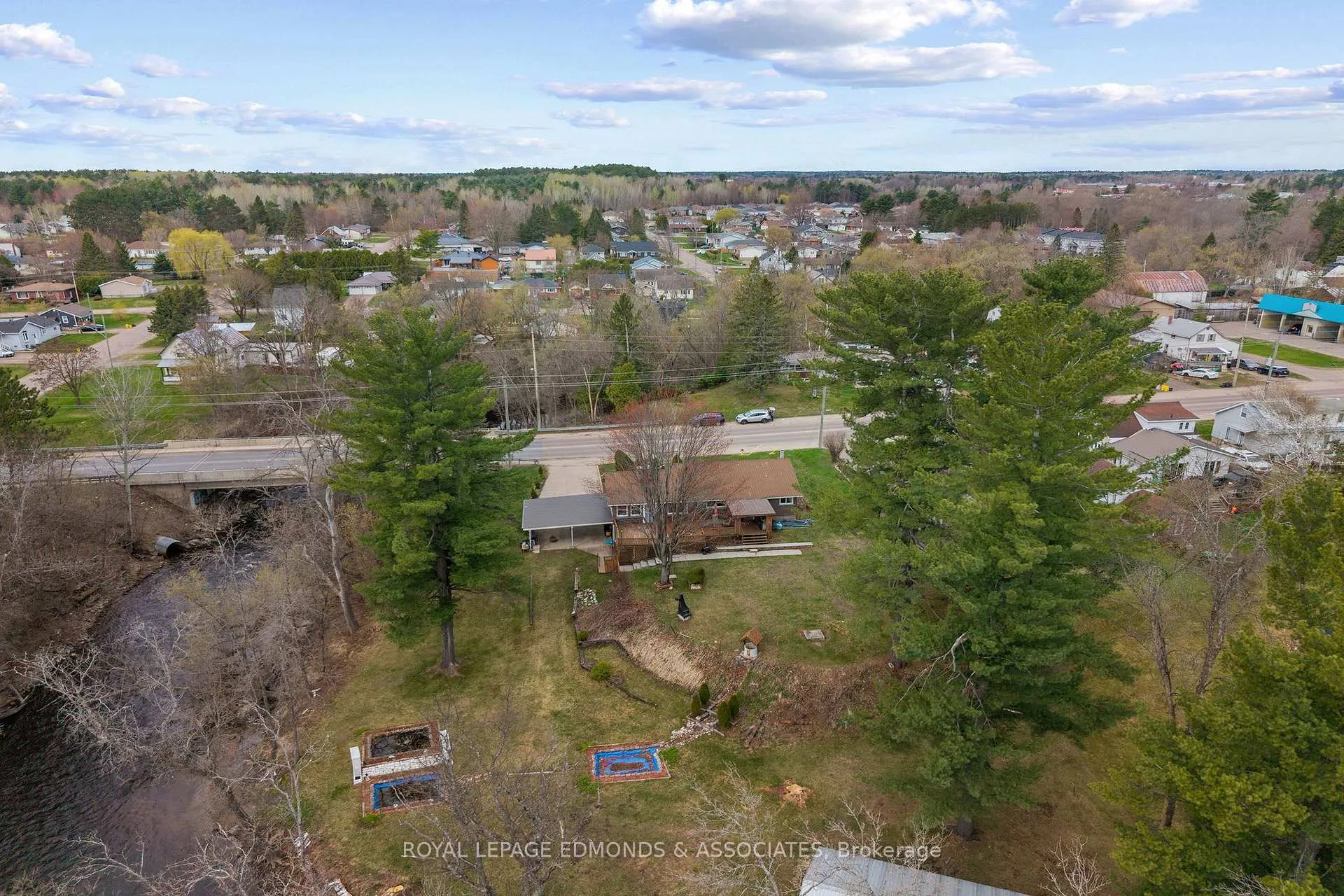 Photo 5 of 499 Boundary Road E, Pembroke — HOMEH