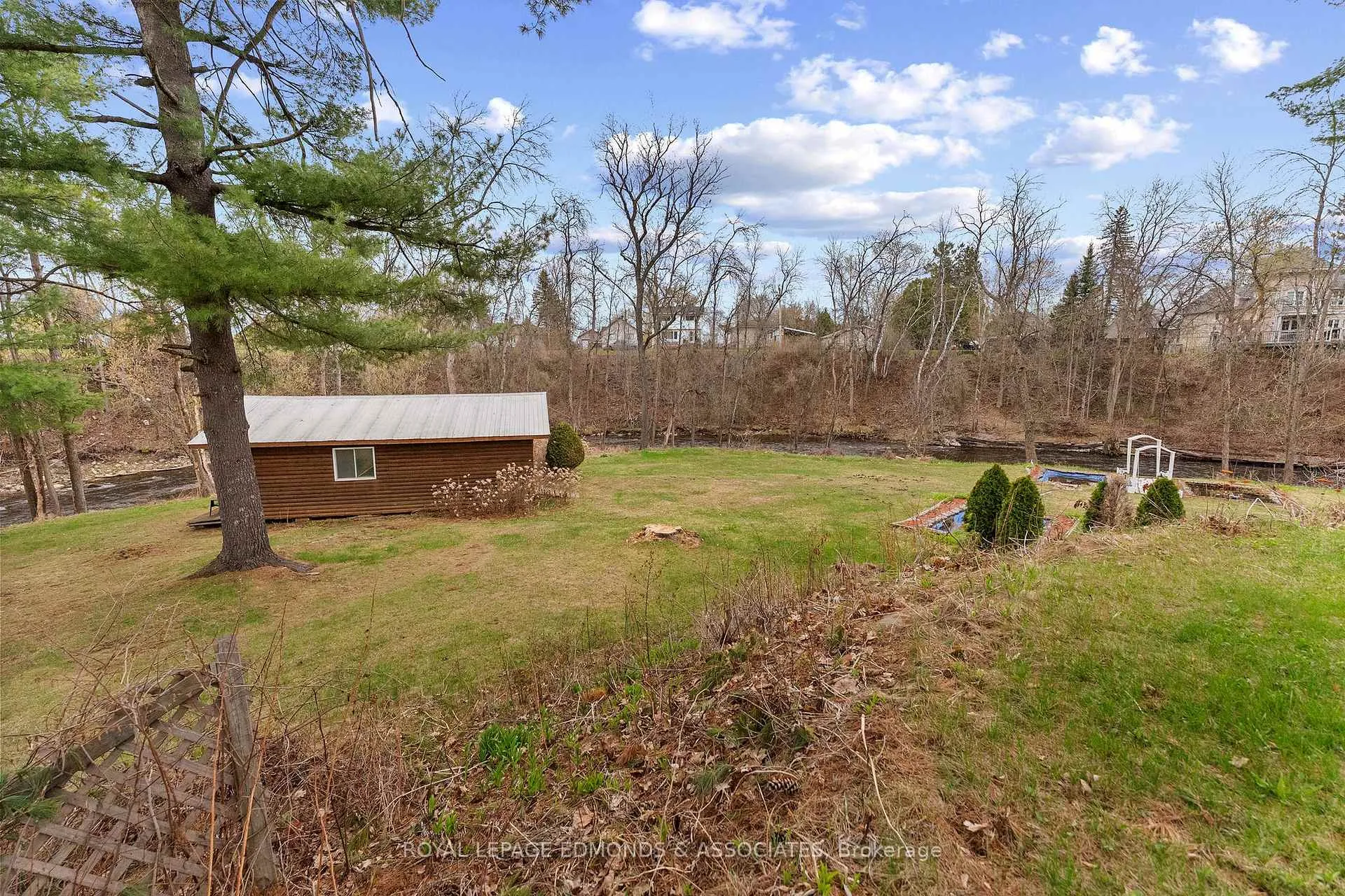 Photo 9 of 499 Boundary Road E, Pembroke — HOMEH